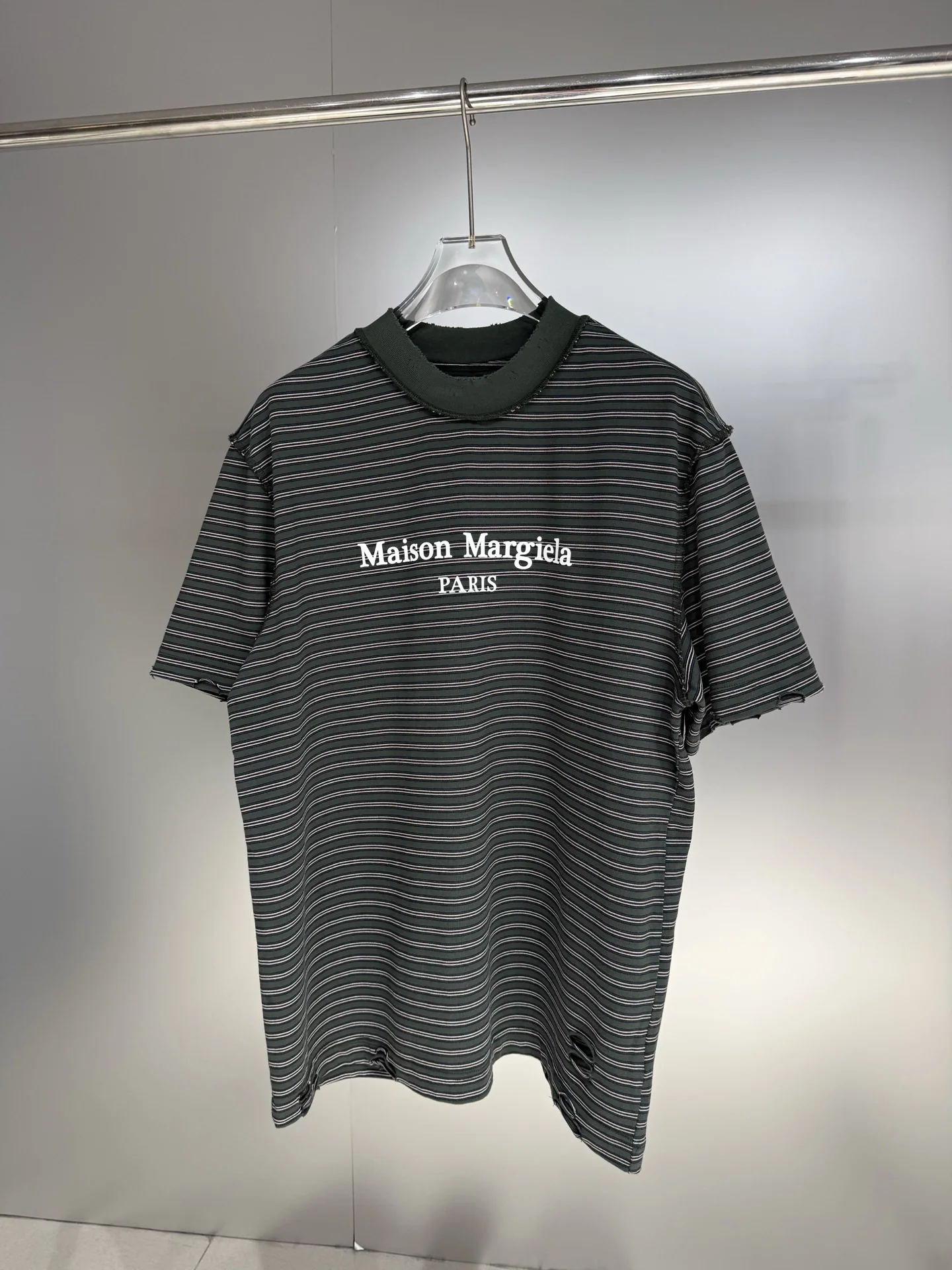 마르지엘라 MM 6 스트라이프 유니섹스 반팔 티셔츠 상세 이미지 2