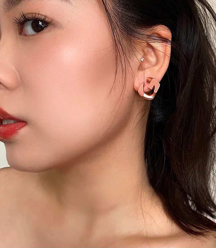 지방시 G 로고 인피니티 심볼 귀걸이 상세 이미지 2