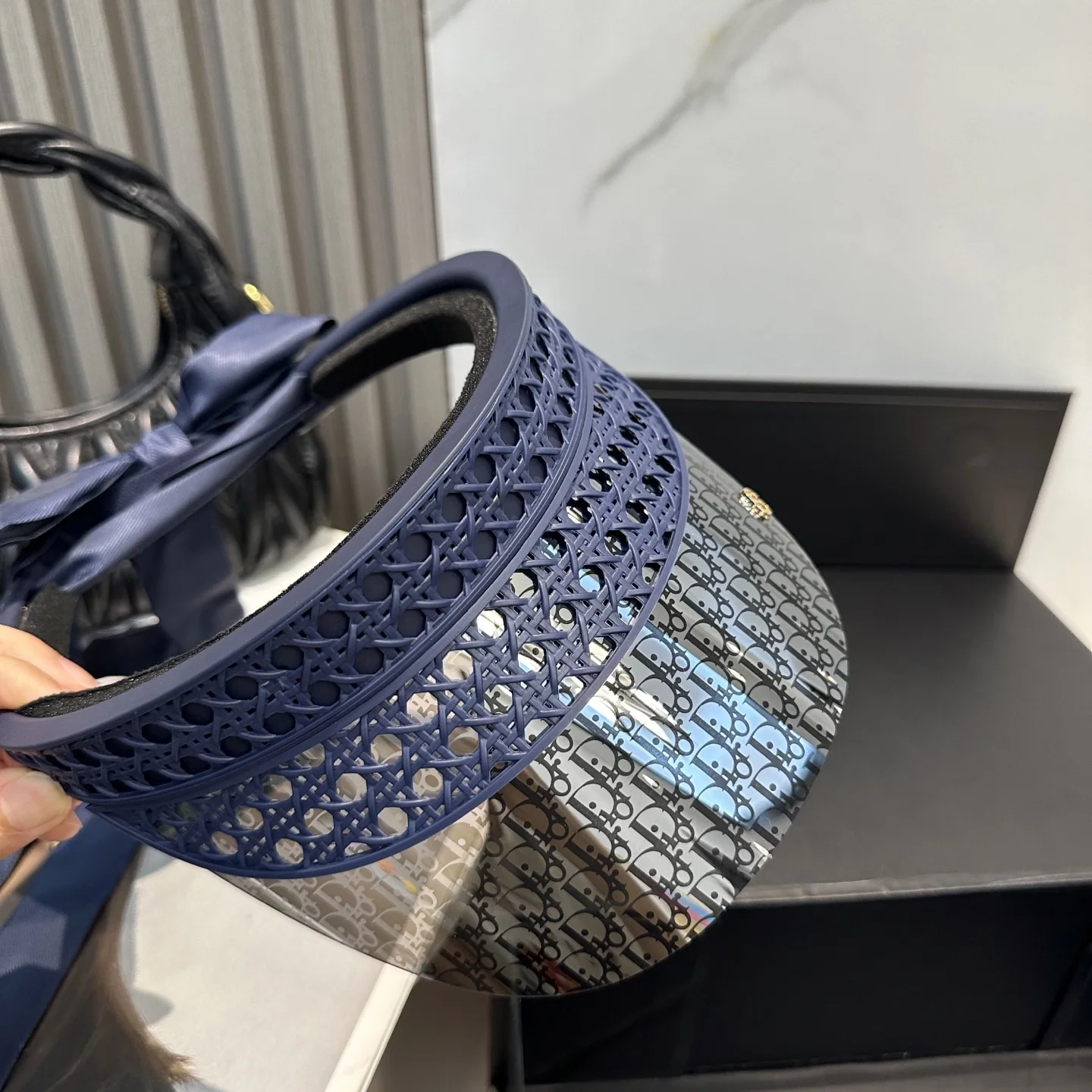 디올 3D 프린트 리본 포인트 선햇 모자 상세 이미지 2