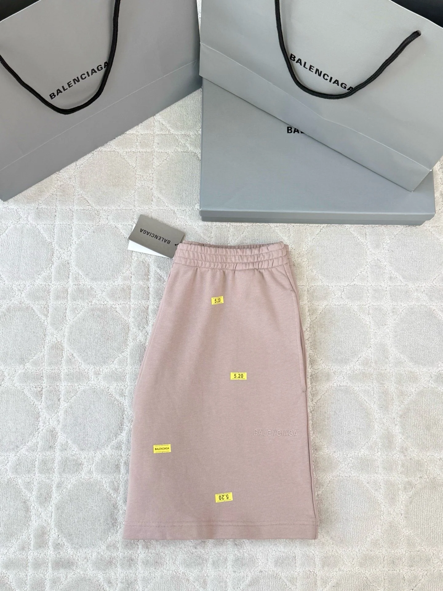 발렌시아가 리미티드 에디션 반바지 상세 이미지 3