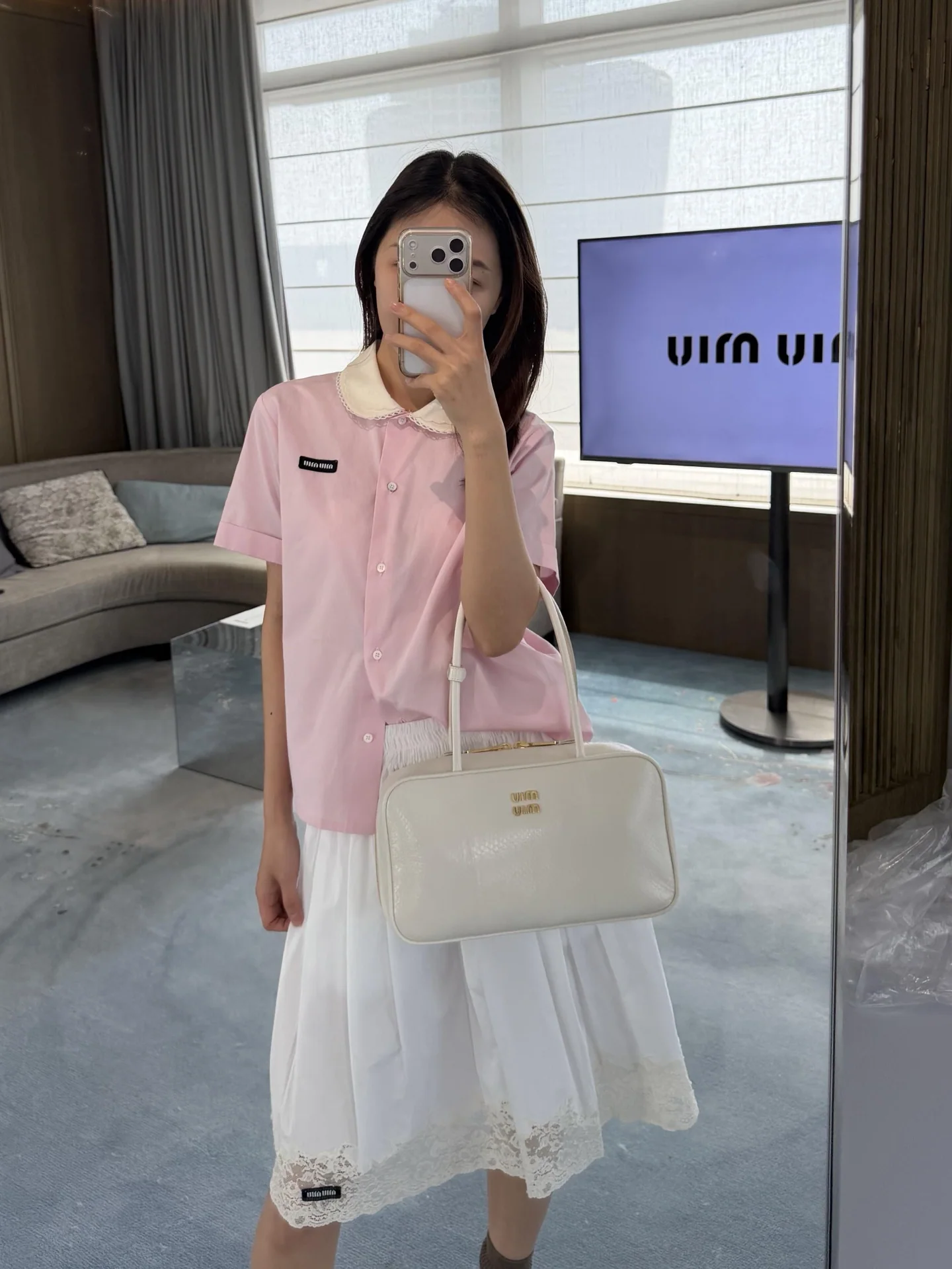 미우미우 착탈식 레이스 피터팬 카라 반팔 셔츠 26 SS 상세 이미지 4