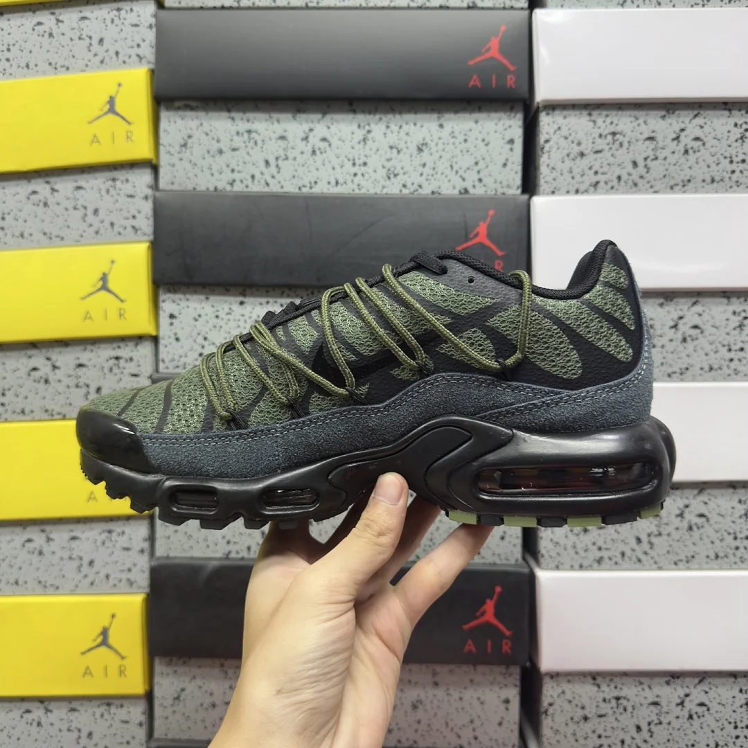나이키 [BD] 에어 맥스 플러스 유틸리티 FJ4232-200 201909 Nike Air Max Plus Utility Medium Olive 상세 이미지 4