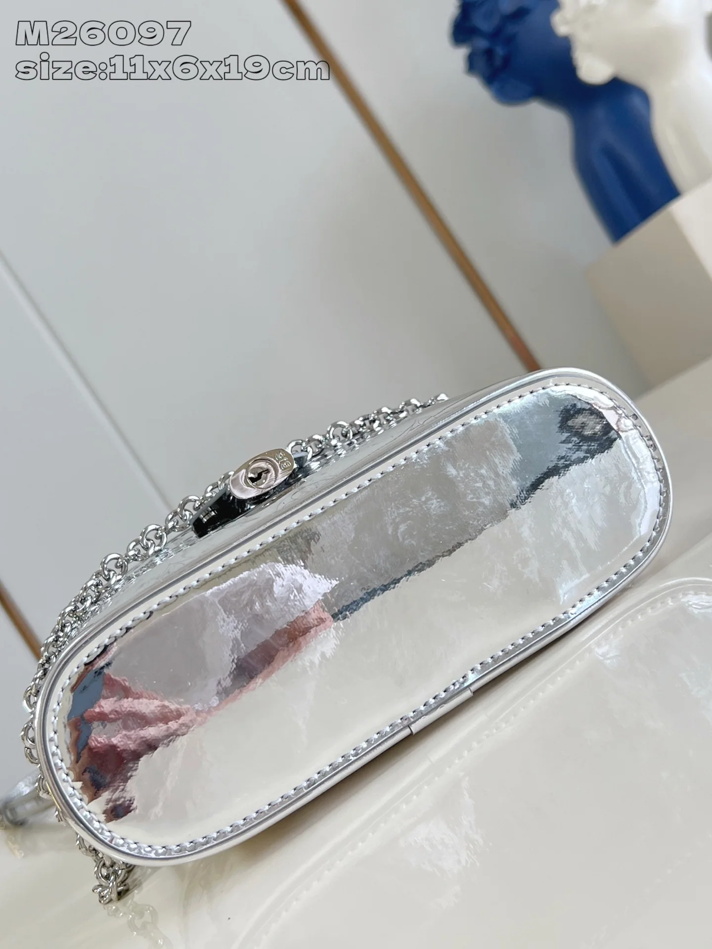 루이비통 베니티 체인 파우치 M26097 상세 이미지 6