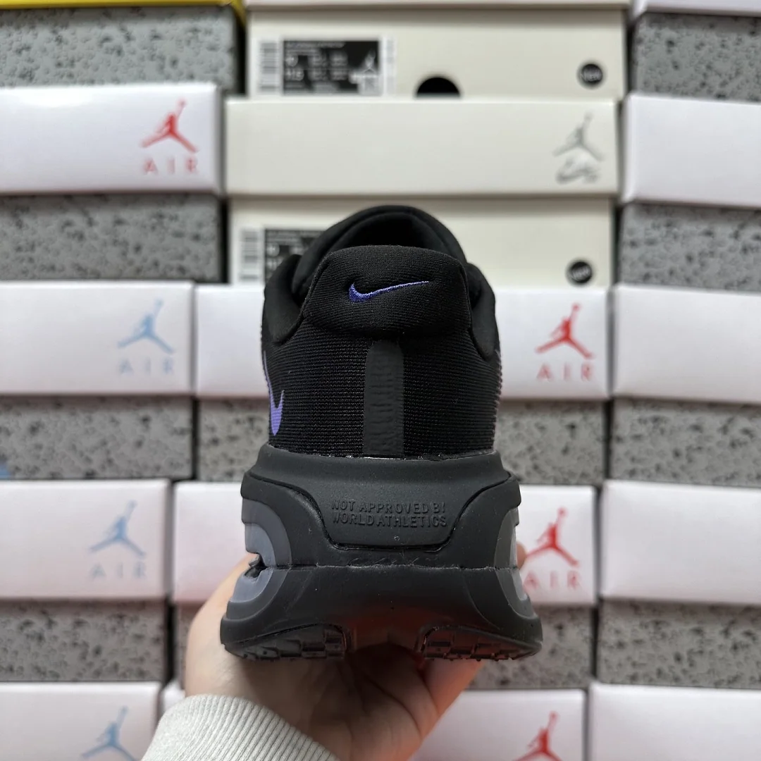 나이키 [5A] 보메로 프리미엄 블랙 퍼플 HQ2050-002 201635 Nike Vomero Premium 상세 이미지 3