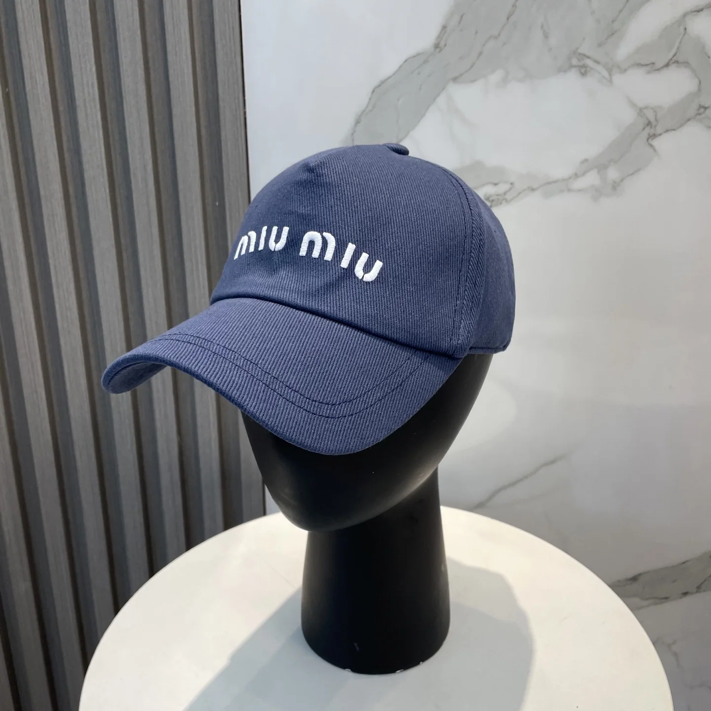 미우미우 자수 야구모자 118869