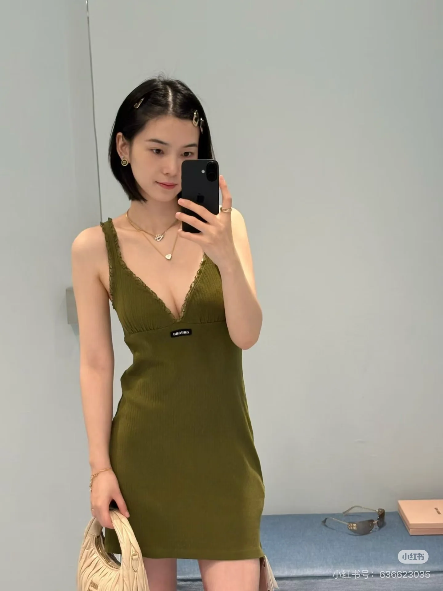 미우미우 그린 레이스 브이넥 원피스 45836