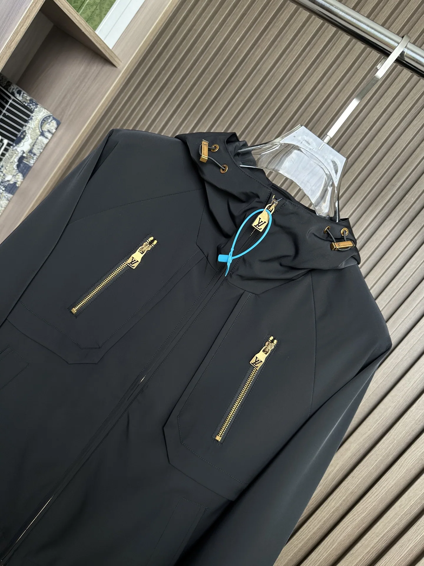 루이비통 26 SS 런웨이 신상 재킷 19426 Louis Vuitton 상세 이미지 4