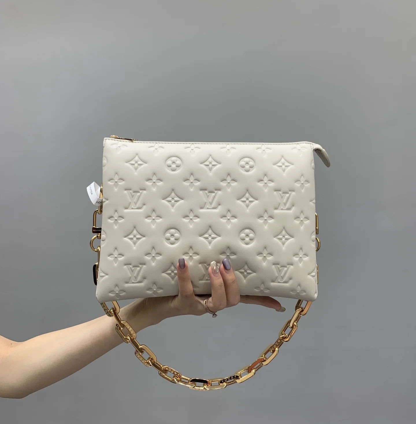 루이비통 로메가 화이트 스몰 가방 M57790 상세 이미지 1