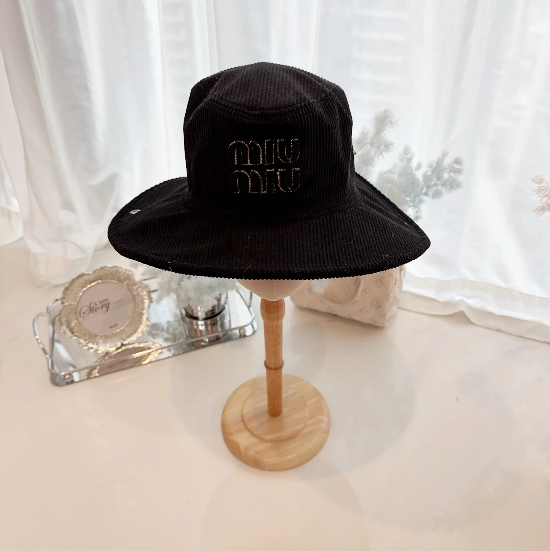 미우미우 모자 81154 Miu Miu Cap 상세 이미지 7