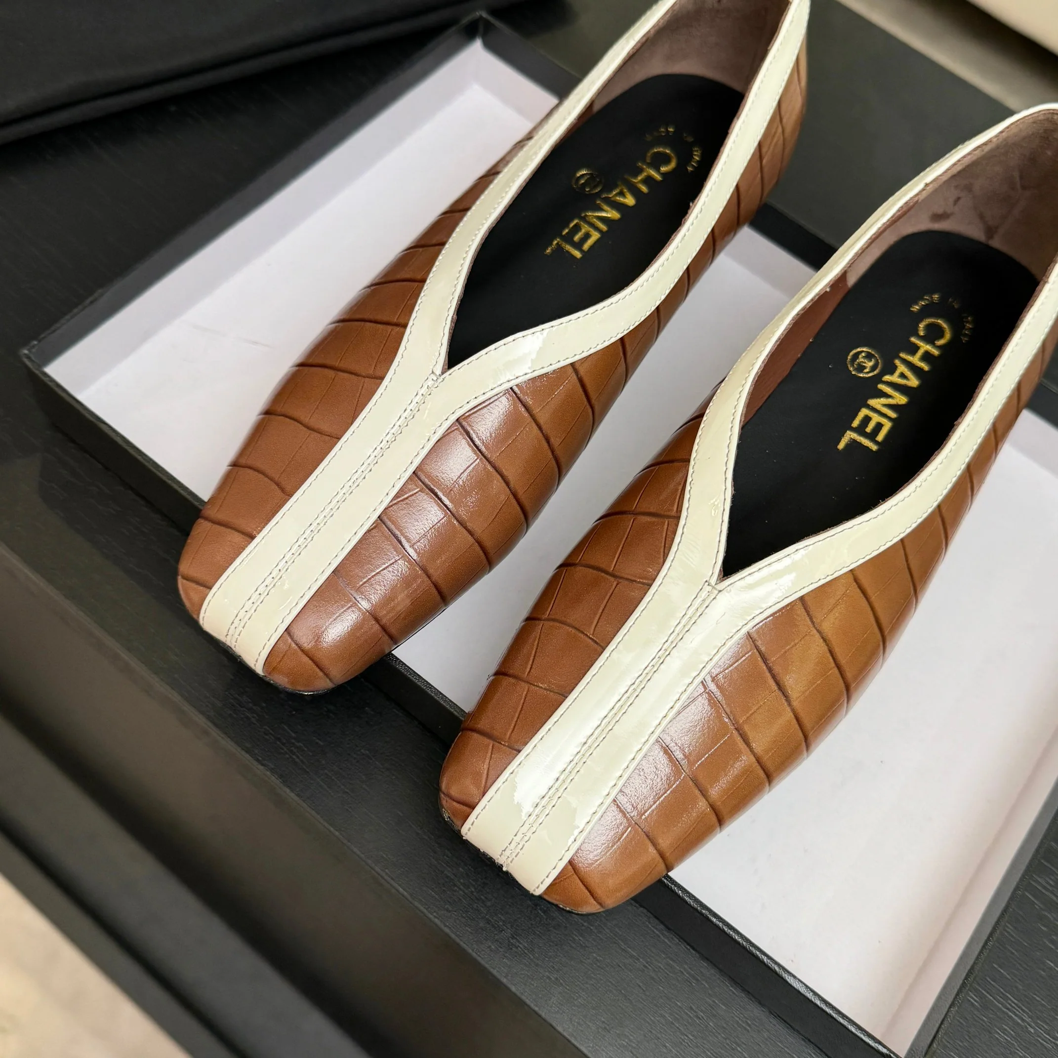 샤넬 26 C 더블 C 컬러블럭 플랫슈즈 상세 이미지 9