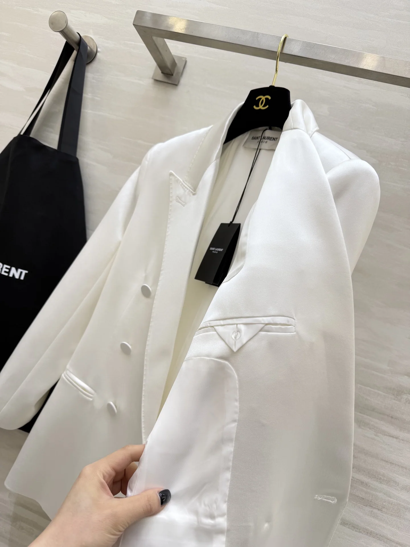 생로랑 아세테이트 새틴 더블브레스트 여성 자켓 상세 이미지 9