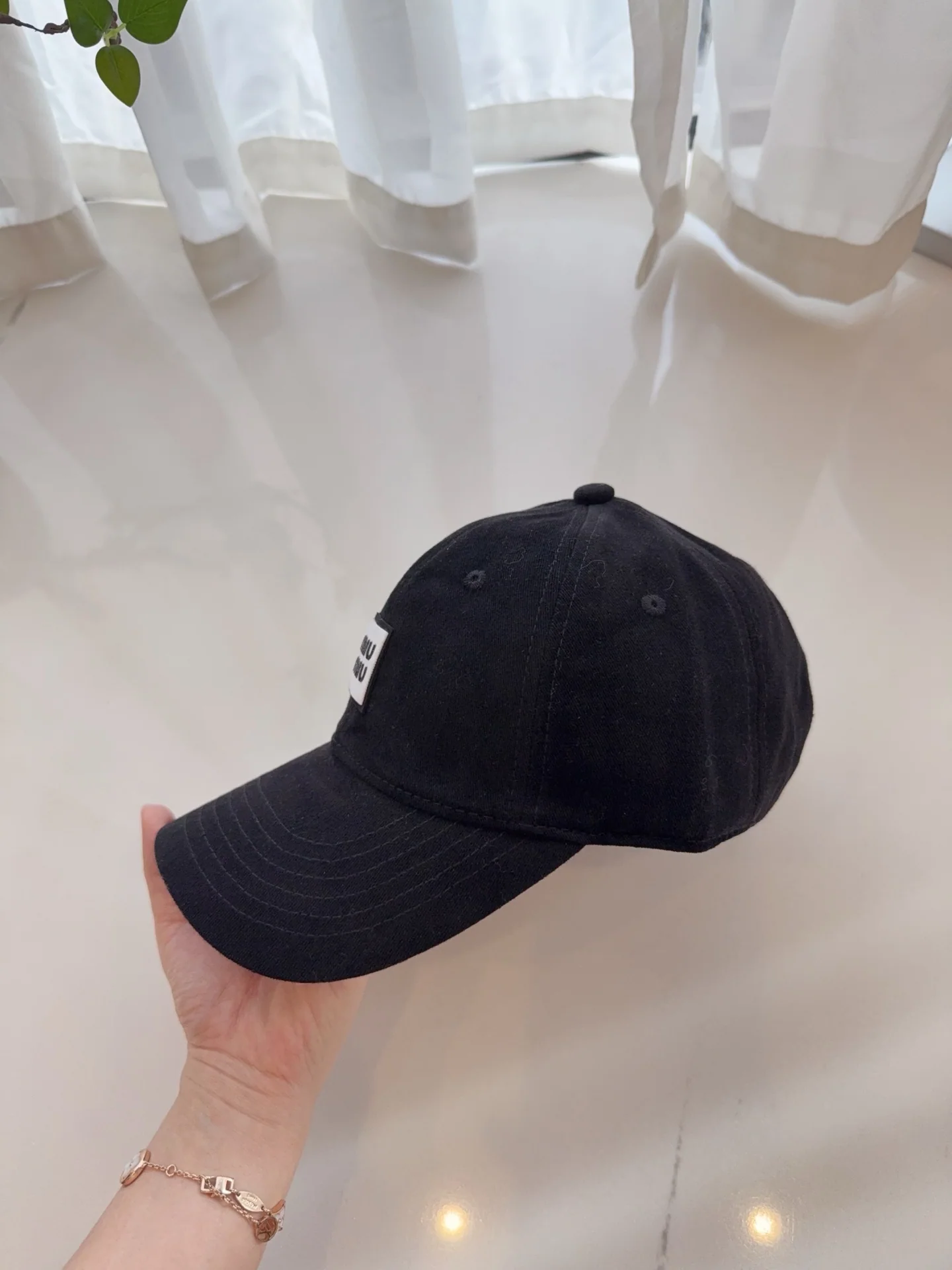 미우미우 모자 81343 Miu Miu Cap 상세 이미지 5