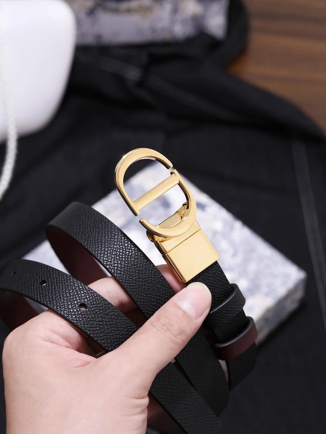 디올 양면 송아지가죽 슬림 벨트 상세 이미지 3