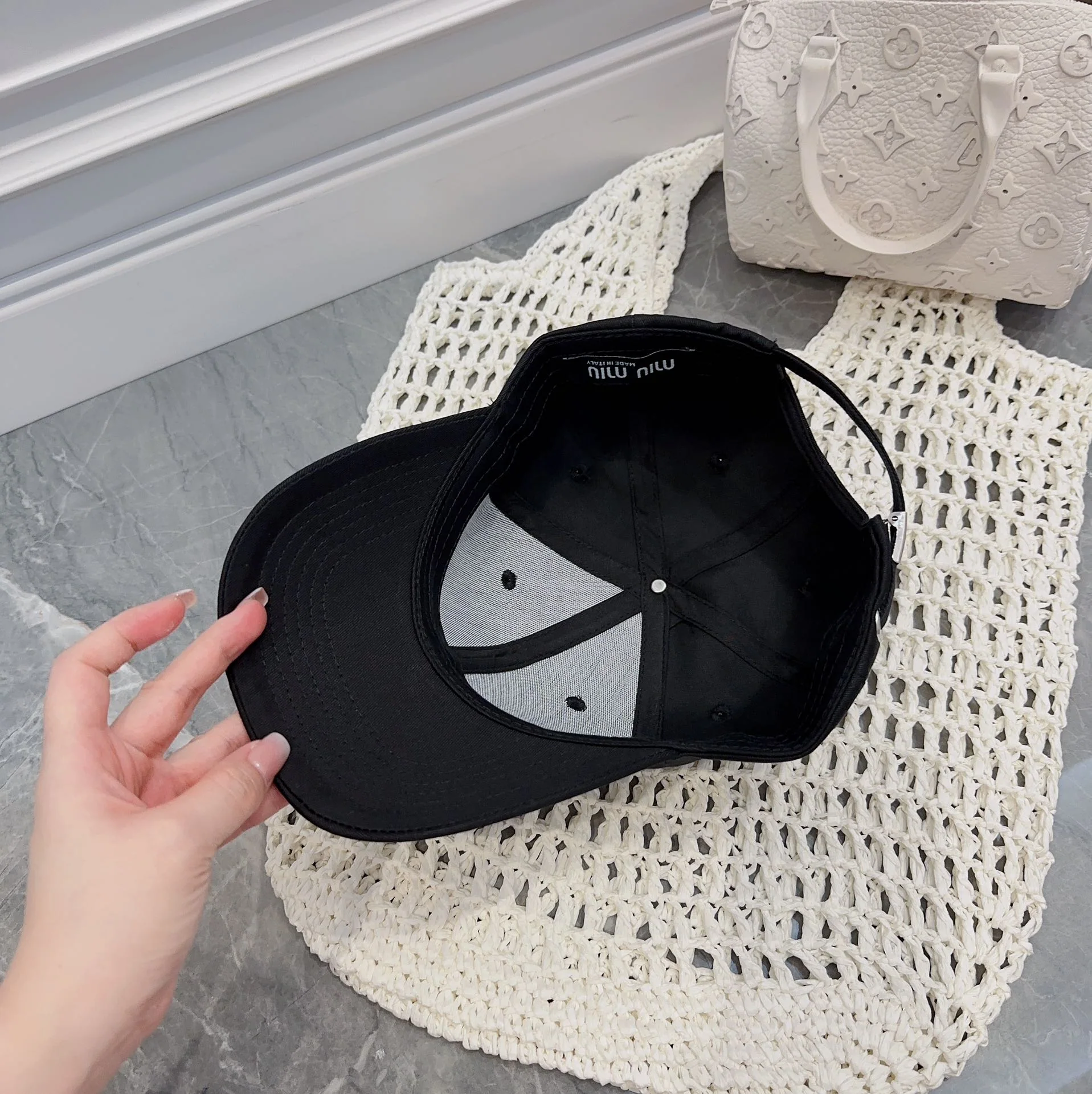 미우미우 모자 79432 Miu Miu Cap 상세 이미지 5