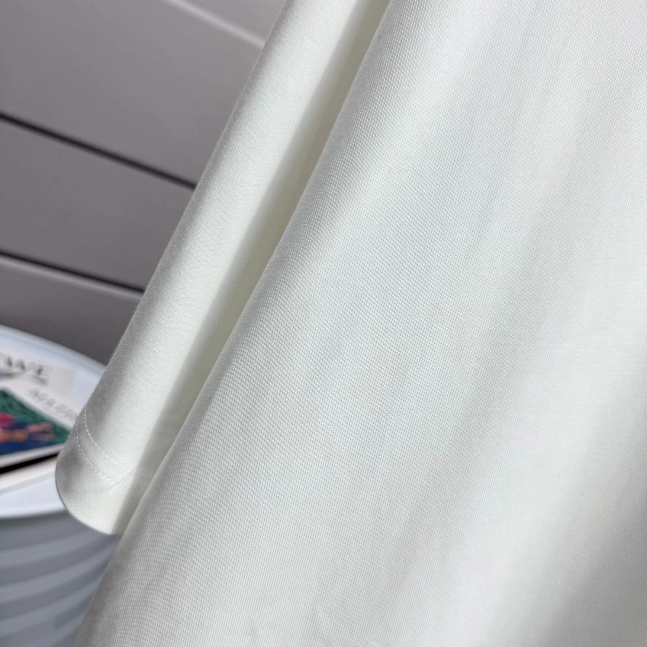 오프화이트 남성 반팔 상세 이미지 4