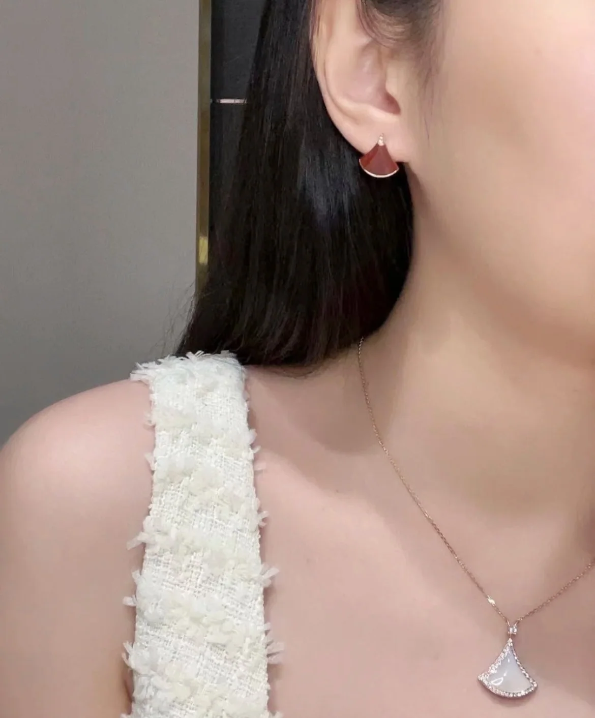 불가리 레드 아게이트 부채꼴 귀걸이 상세 이미지 1