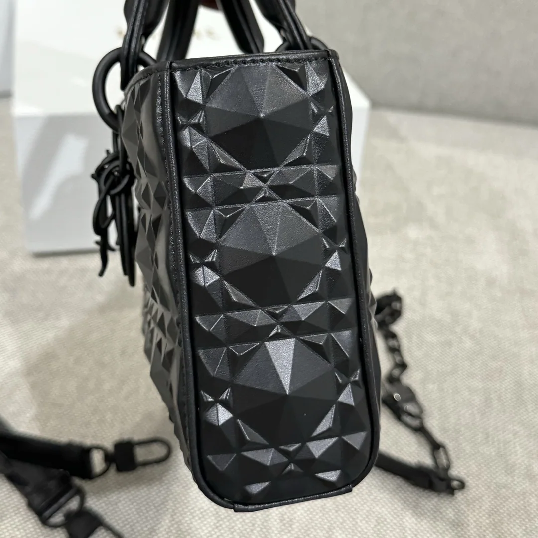 디올 라이코 26 다이아몬드 레이디백 상세 이미지 6