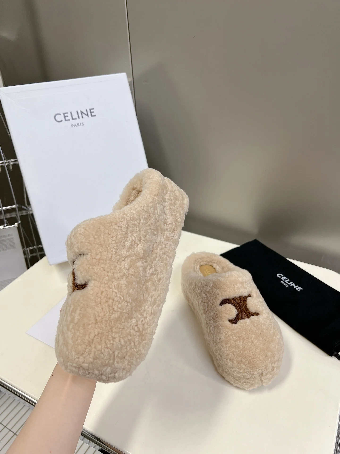 셀린느 개선문 디자인 빈티지 로마 샌들 상세 이미지 3