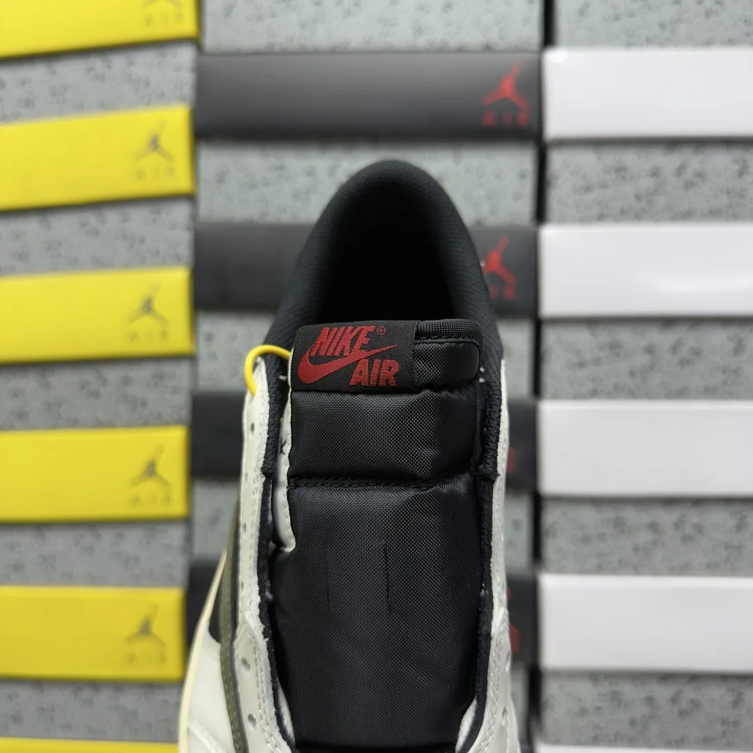 나이키 [GX] 조던 1 레트로 로우 OG SP DZ4137-106 201812 Nike Jordan 1 Retro Low OG SP 상세 이미지 4