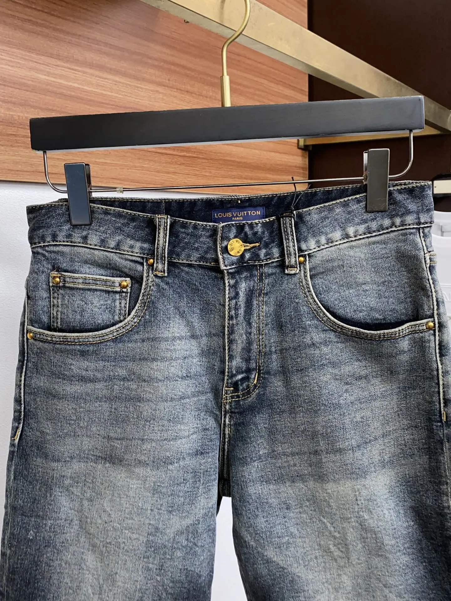 루이비통 데님 슬림핏 남성 반바지 상세 이미지 3