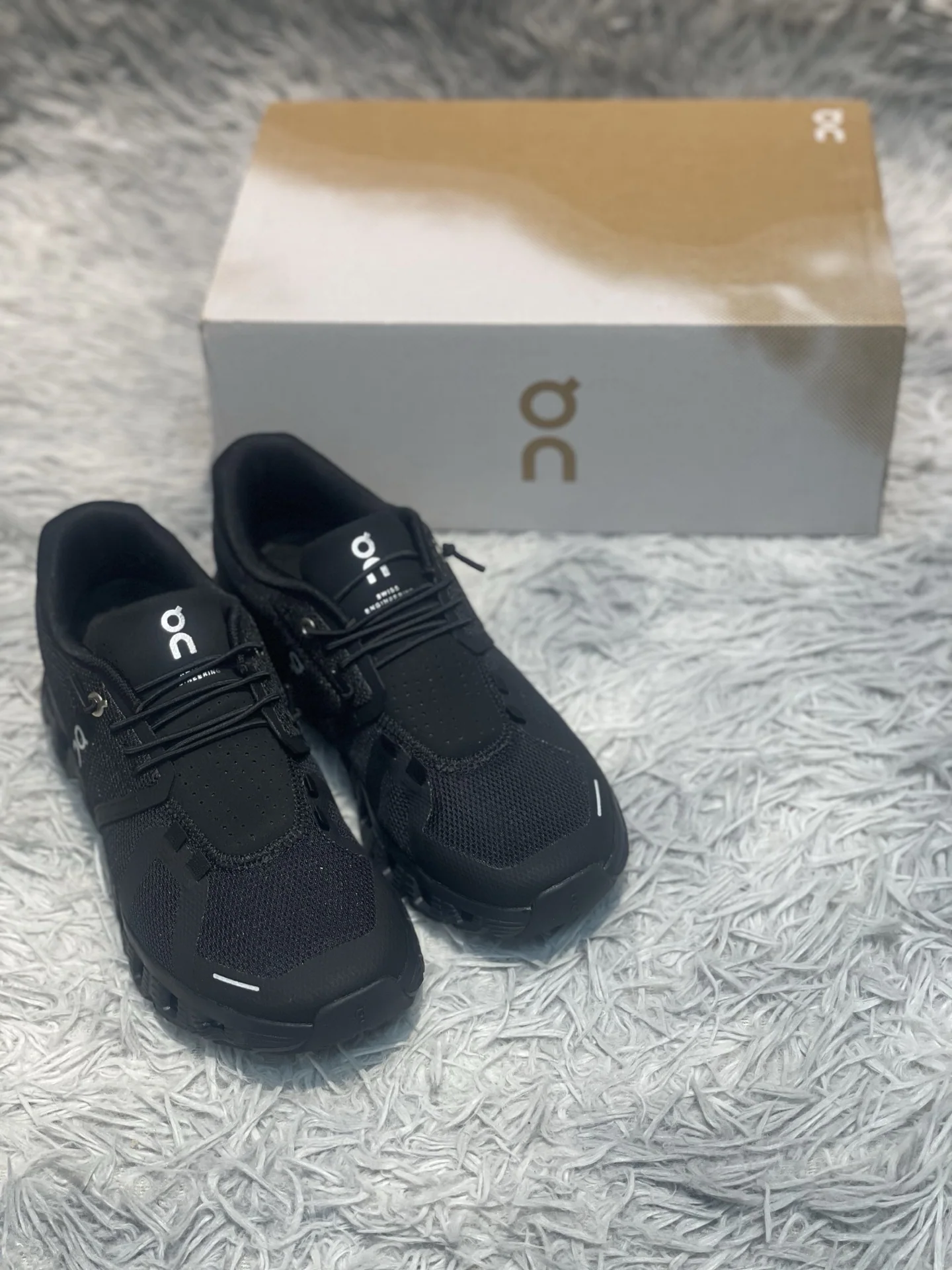 ON OnRun Cloud 6 캐주얼 경량 러닝화 상세 이미지 2