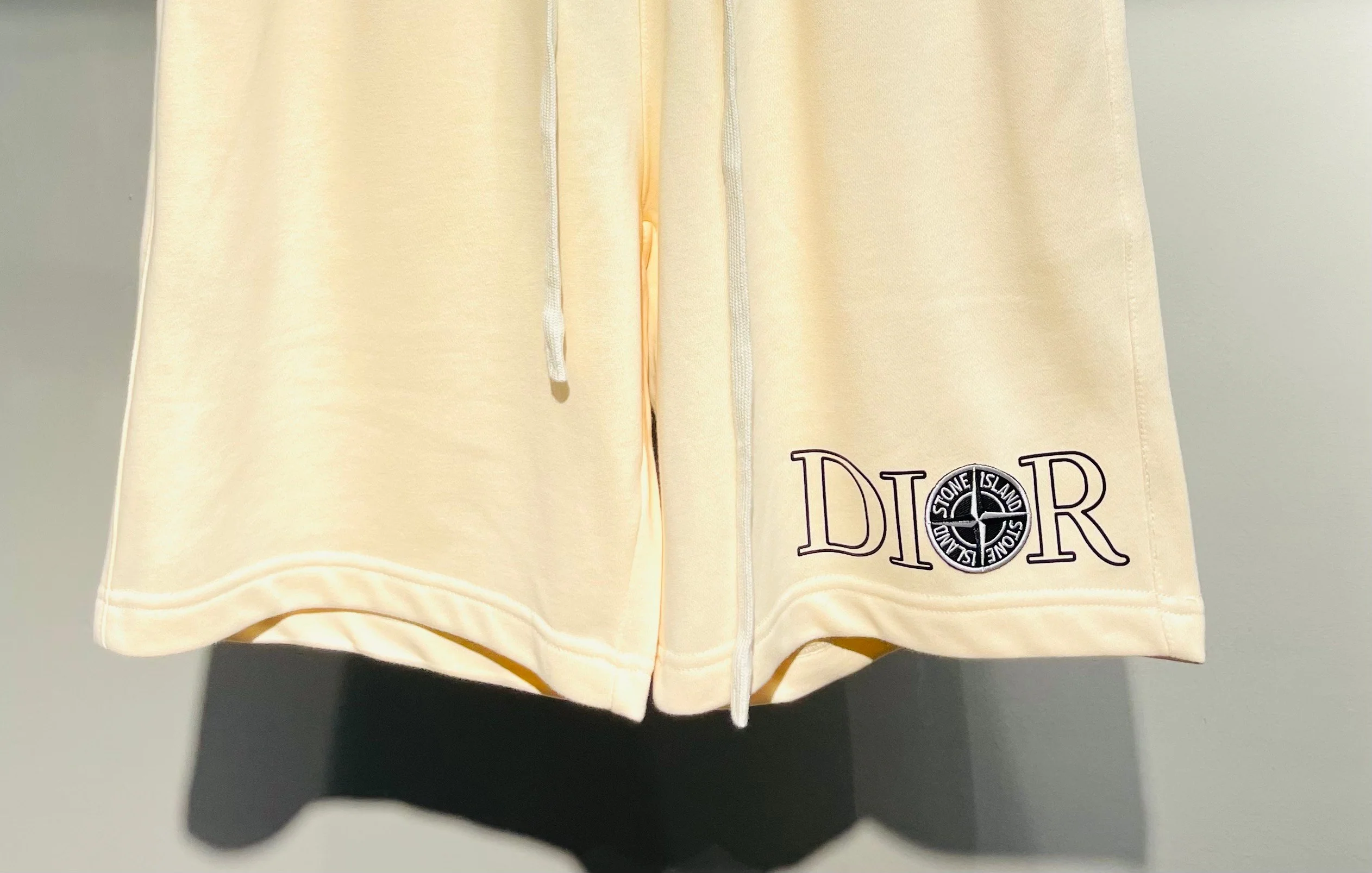 스톤아일랜드 남여공용 반바지 51376 Stone Island Shorts 상세 이미지 4