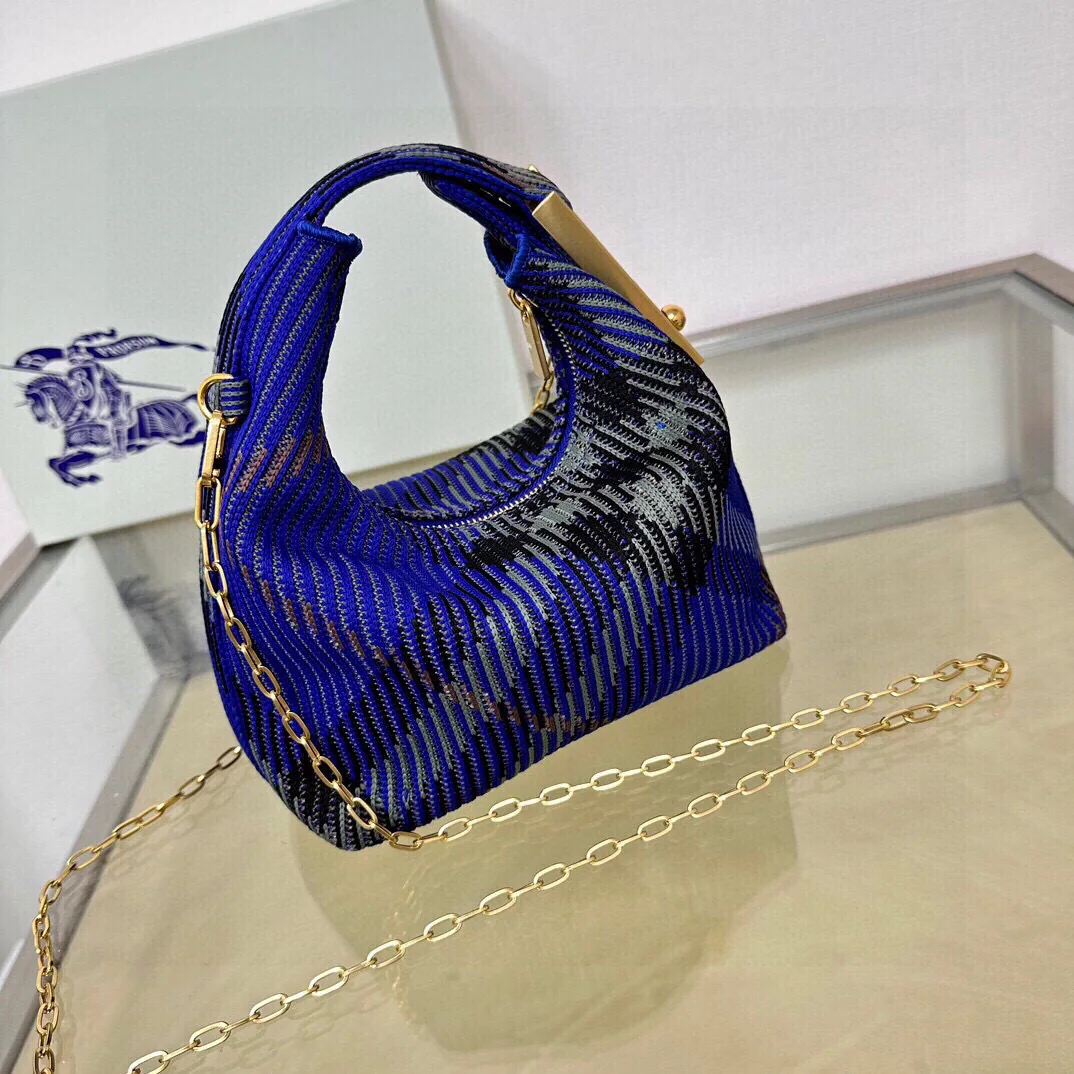 버버리 가방 상세 이미지 6