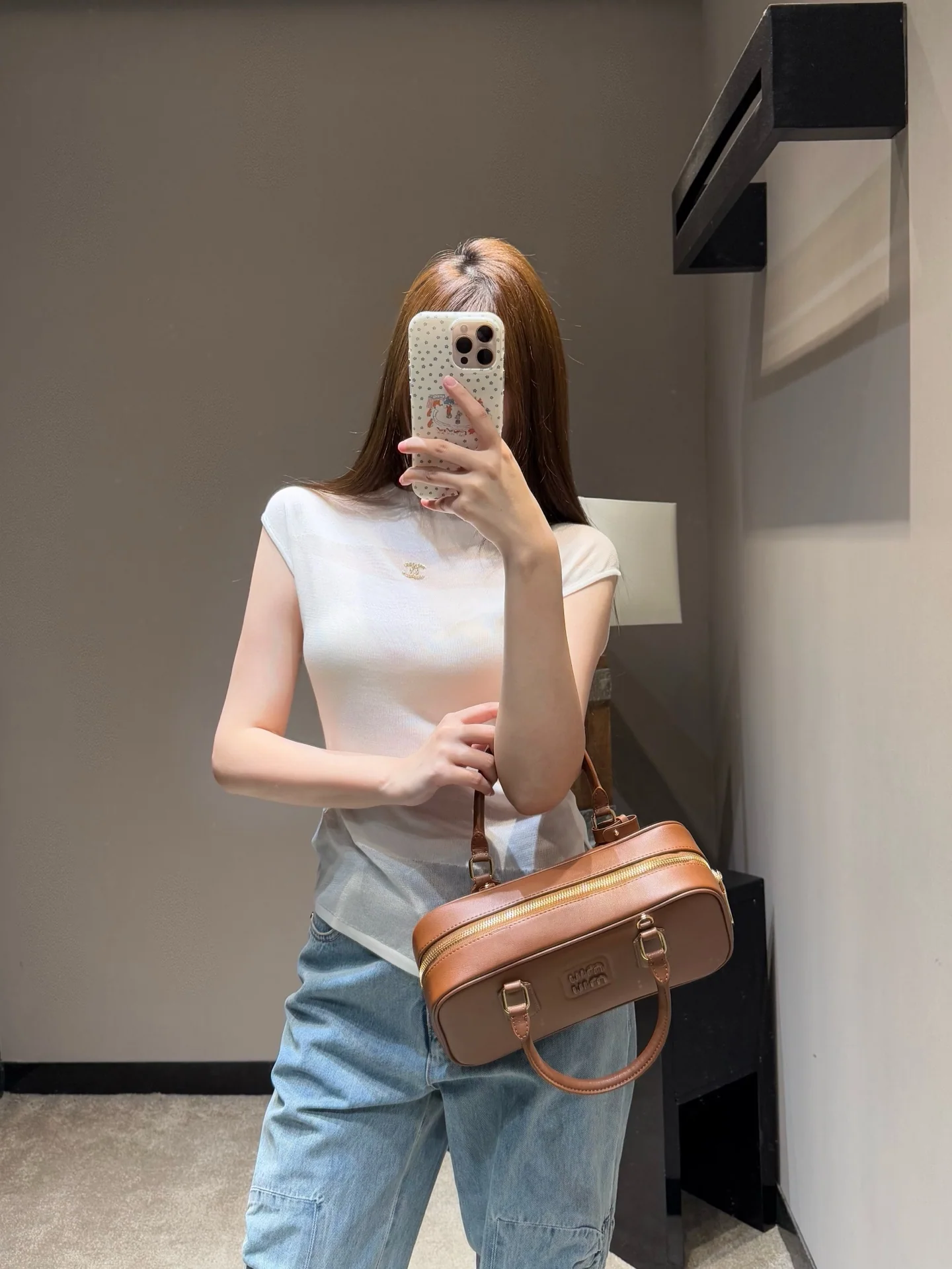 샤넬 비대칭 컷 여성 반팔 니트 탑 상세 이미지 3