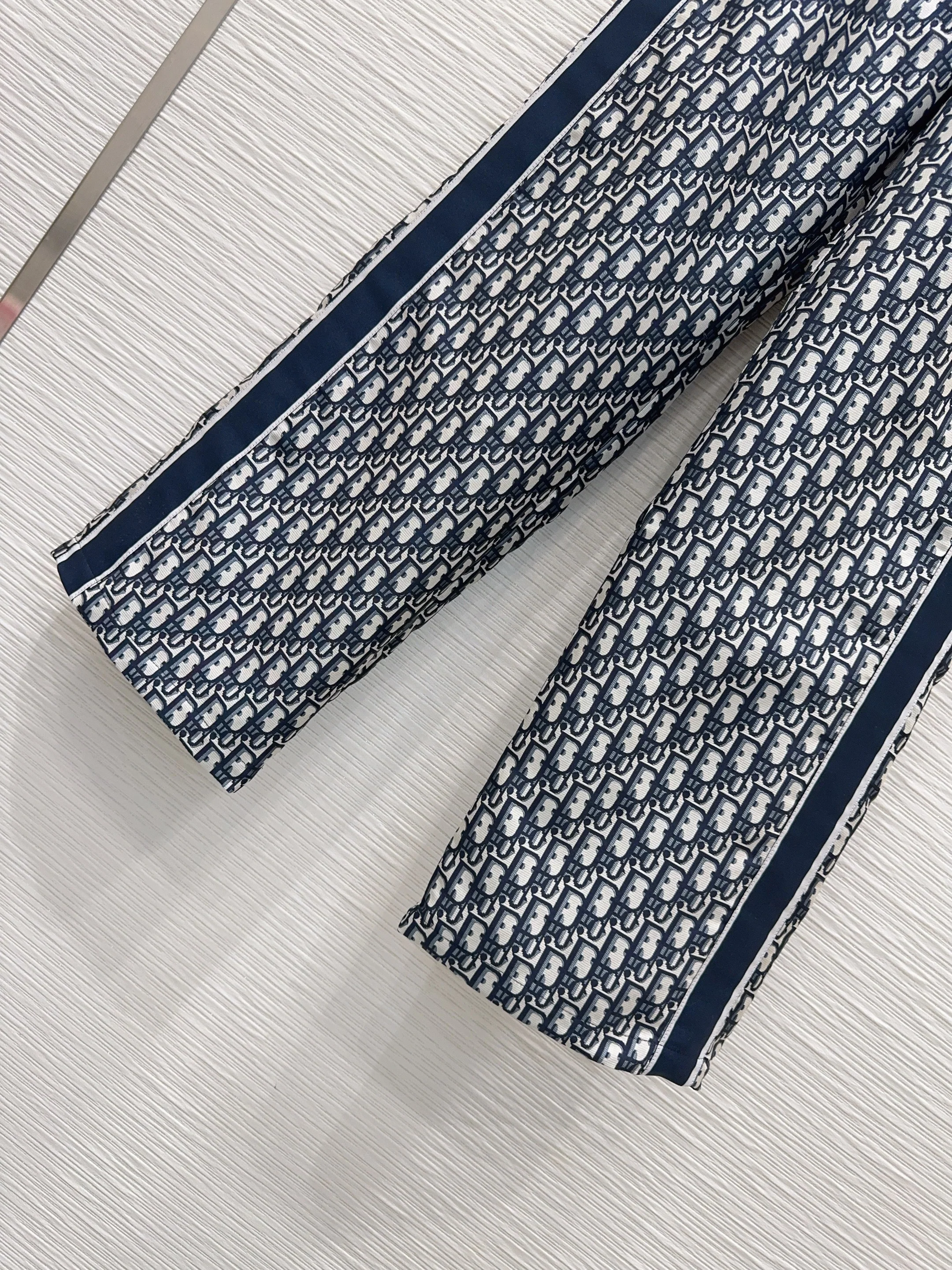 디올 2026 SS 여성 바지 92686 Dior Pants 상세 이미지 15