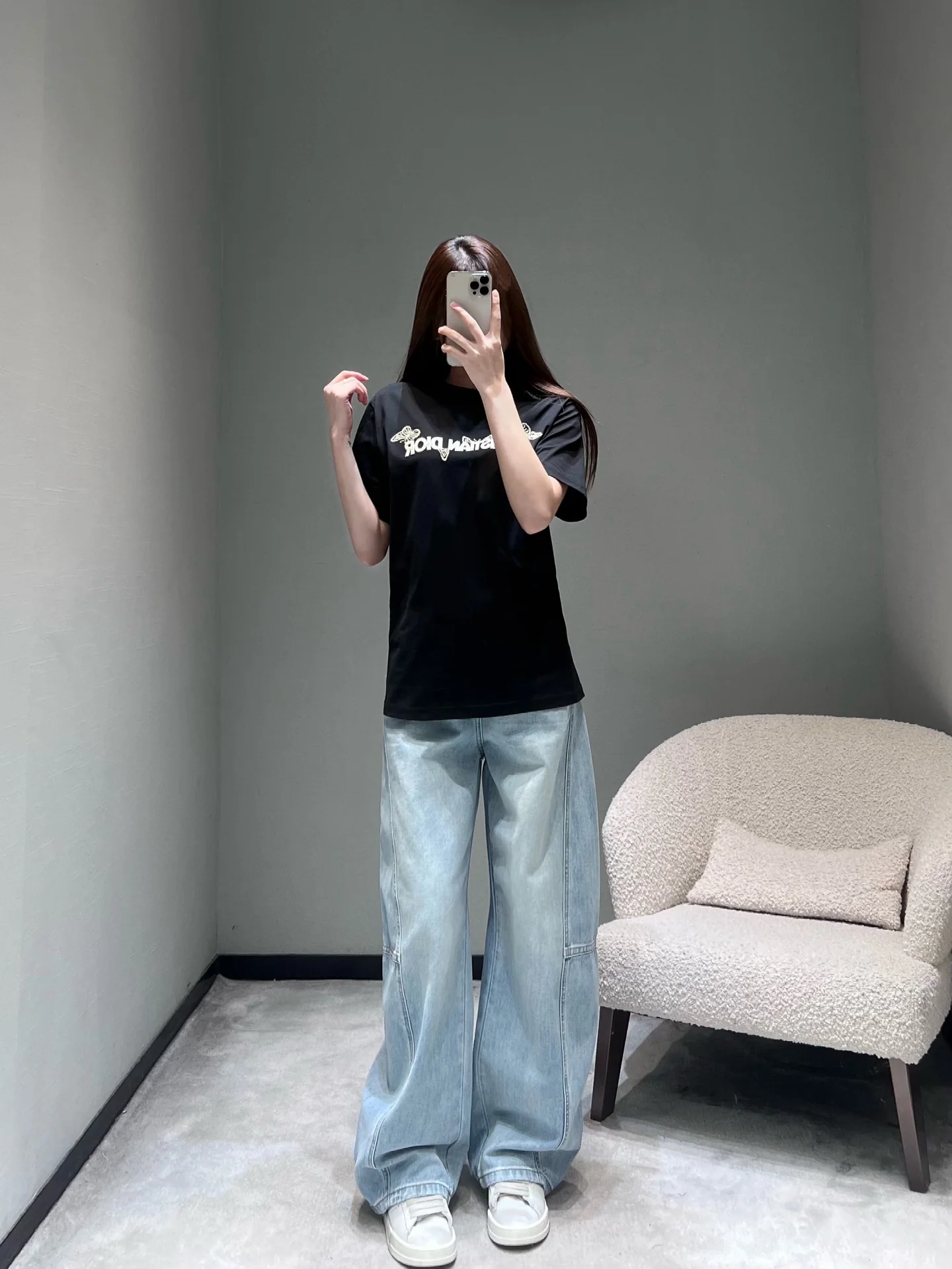 디올 나비 자수 반팔 티셔츠 26 SS 상세 이미지 4