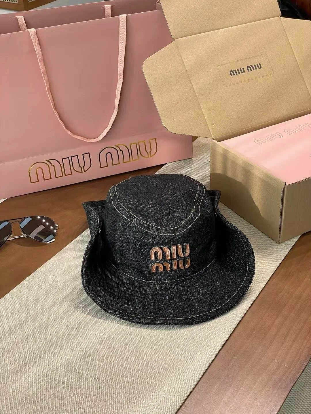 미우미우 모자 80928 Miu Miu Cap 상세 이미지 4