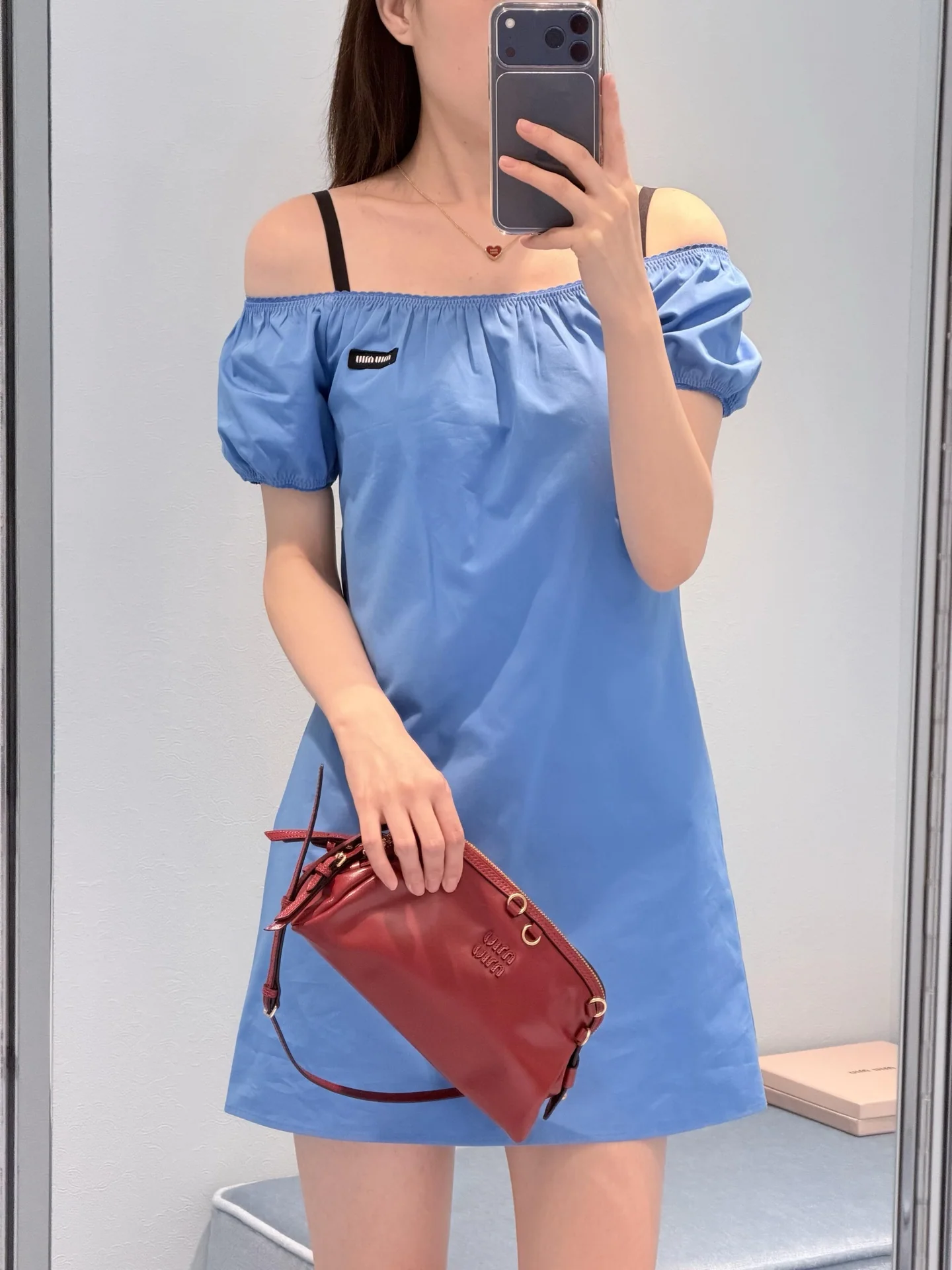 미우미우 스카이블루 퍼프 슬리브 A라인 원피스 상세 이미지 1