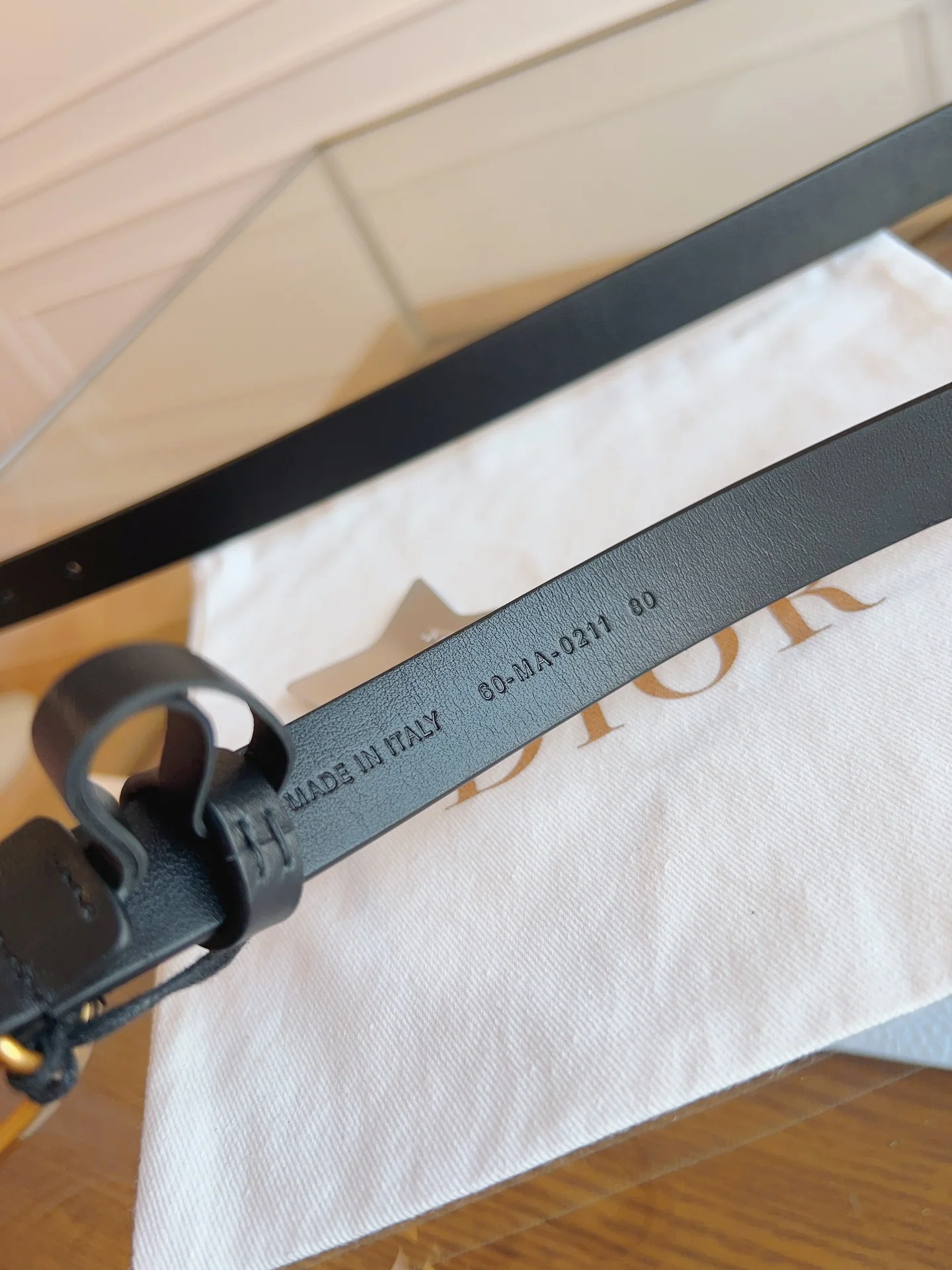 디올 블랙 송아지가죽 벨트 상세 이미지 7