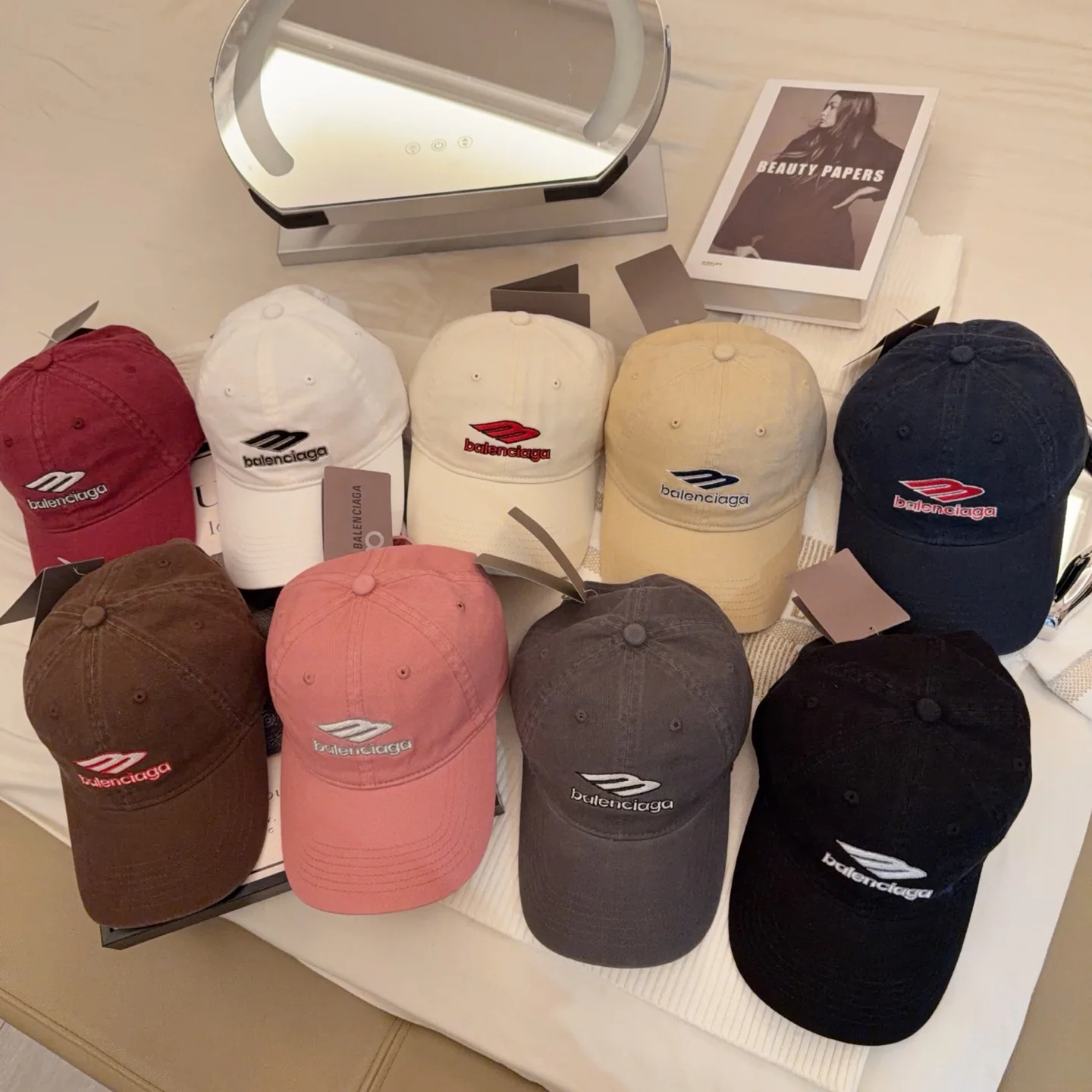 발렌시아가 워시드 베이스볼 캡 상세 이미지 1