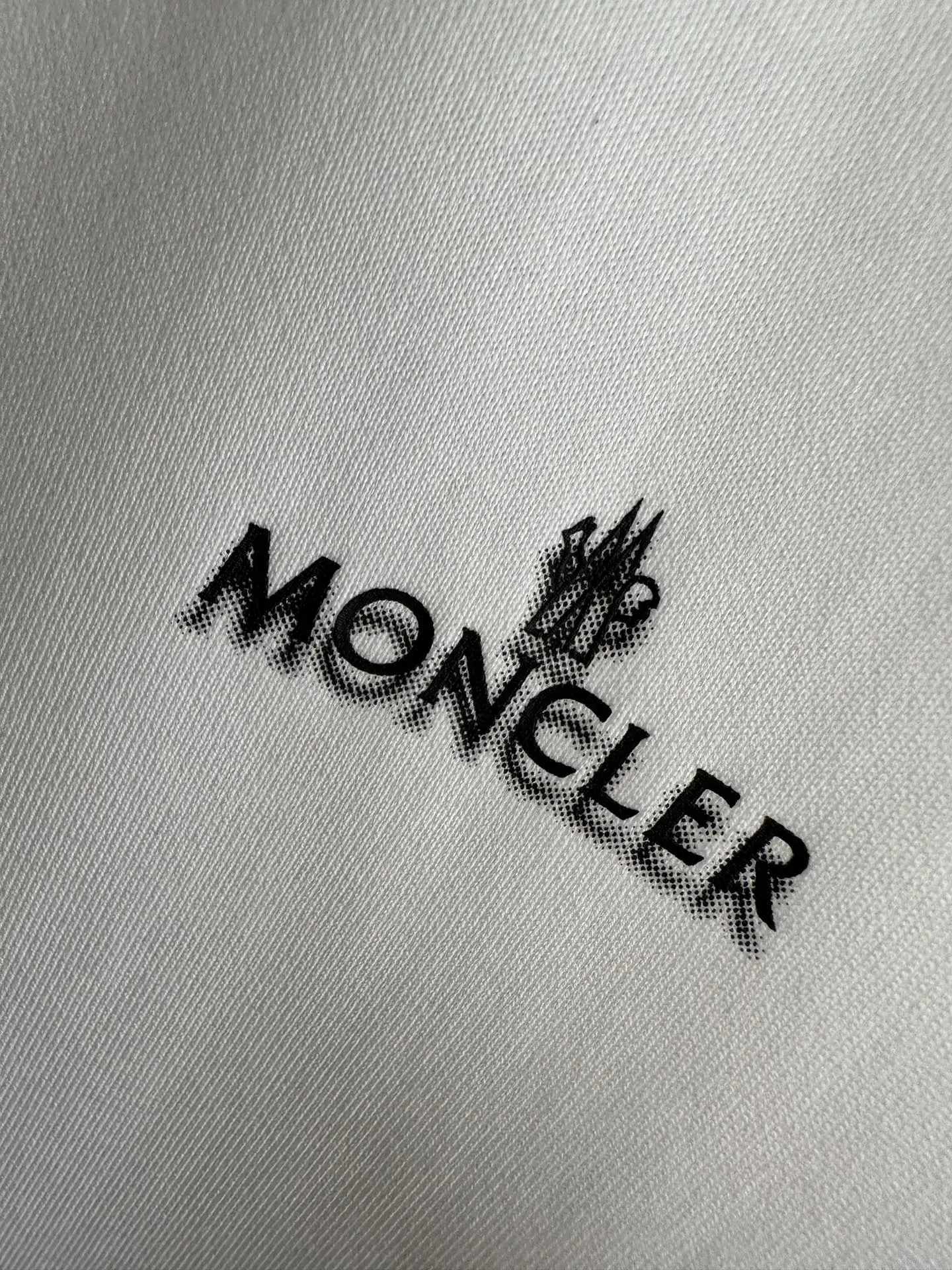 몽클레어 남성 로고 반팔 티셔츠 상세 이미지 6