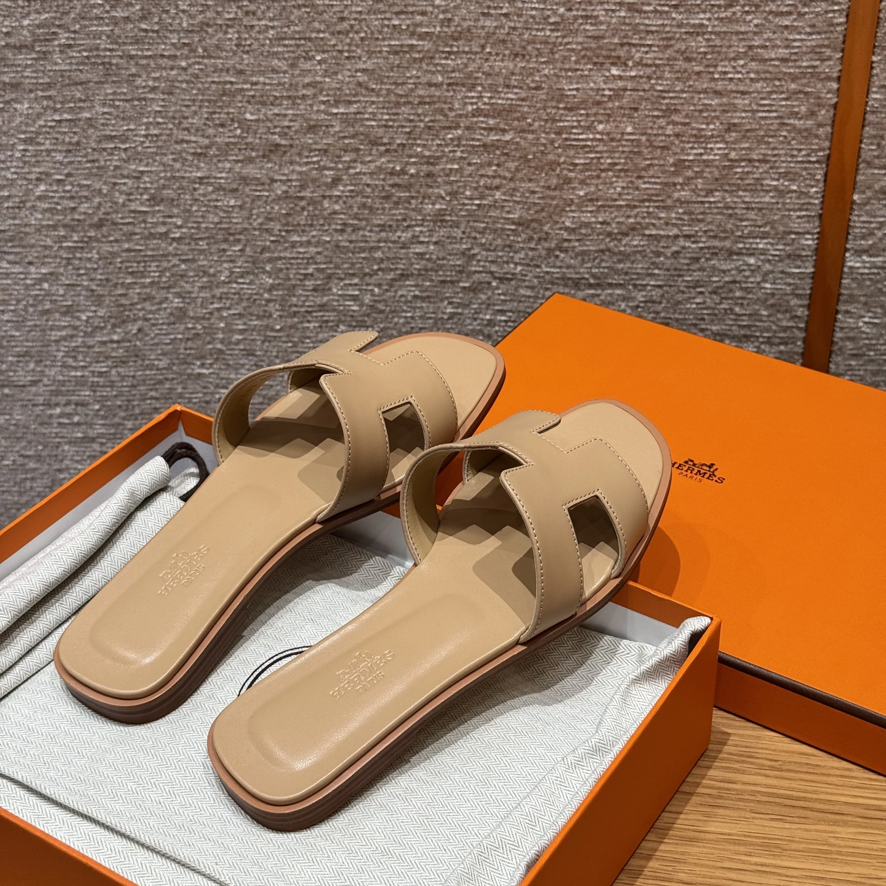 에르메스 오란 베이지 램스킨 슬리퍼 상세 이미지 11