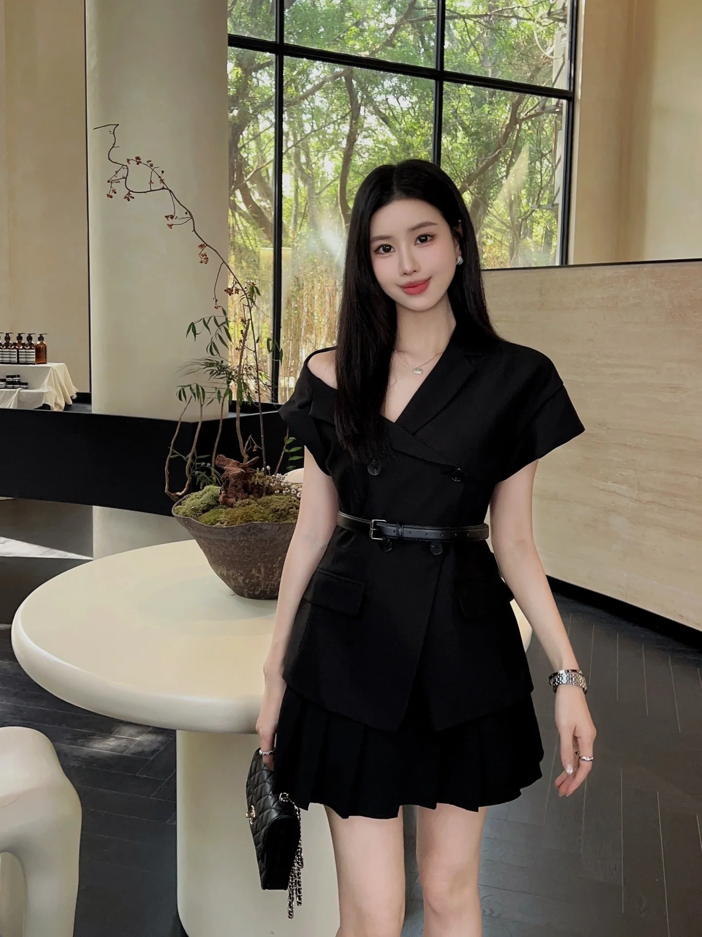 디올 메시 오프숄더 V넥 벨트 원피스 상세 이미지 1