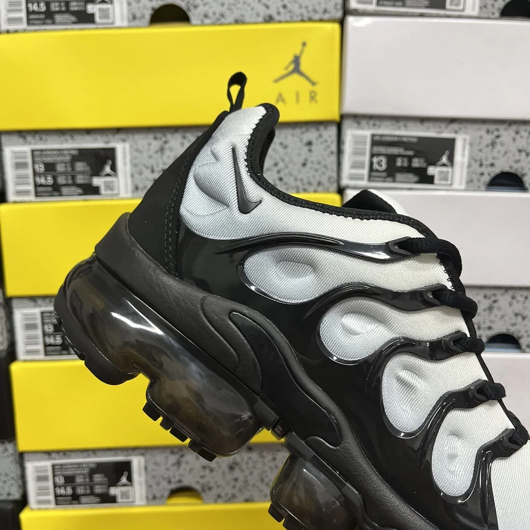 나이키 [OT] 에어 베이퍼맥스 플러스 화이트 블랙 AO4550-008 201588 Nike Air VaporMax Plus 상세 이미지 3