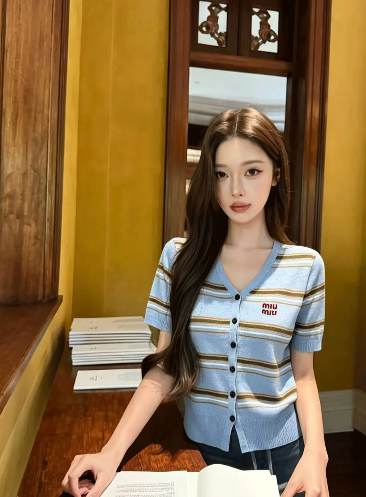 미우미우 컬러블록 스트라이프 V넥 반팔 가디건 상세 이미지 1