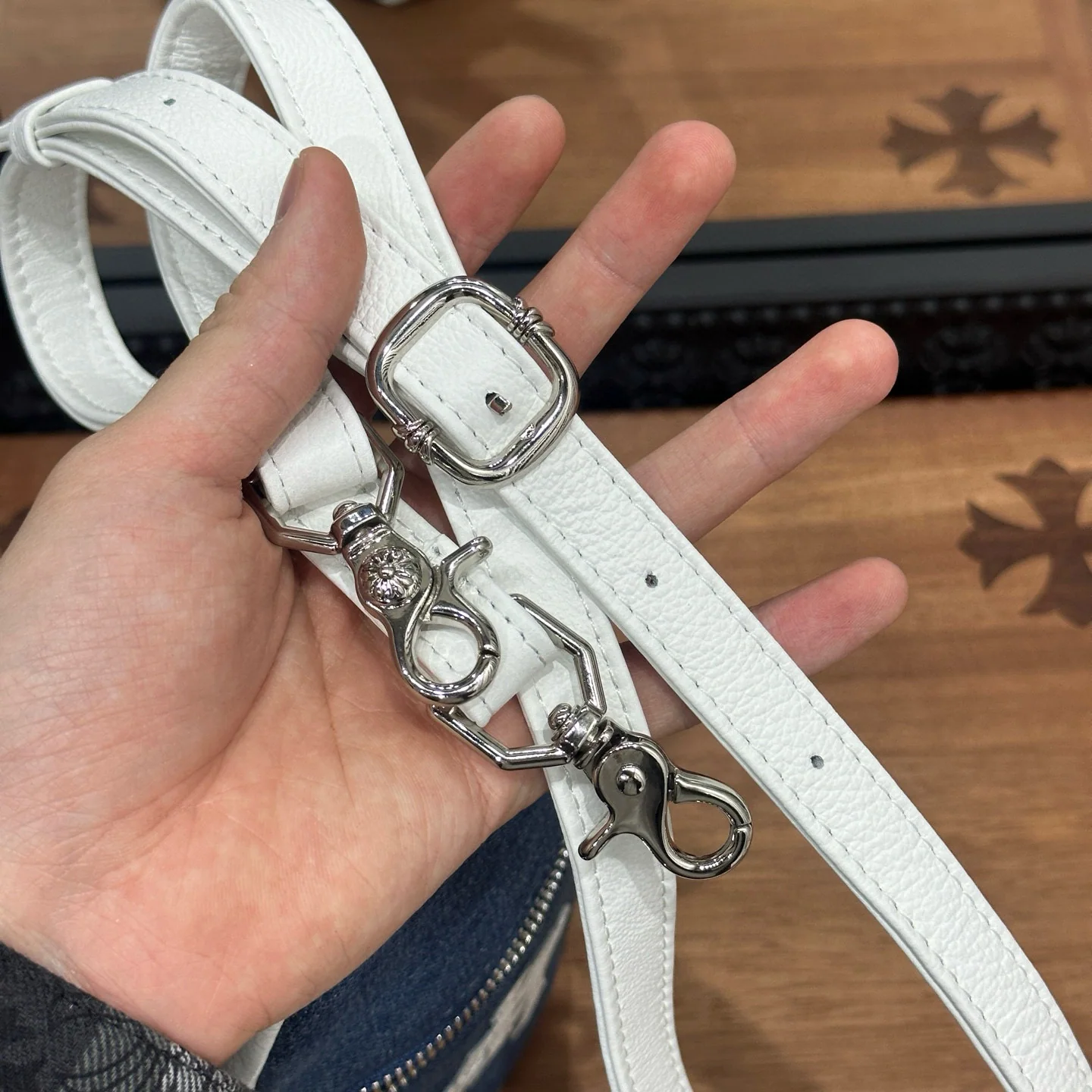 크롬하츠 데님 화이트 타카카 메라 가방 상세 이미지 6