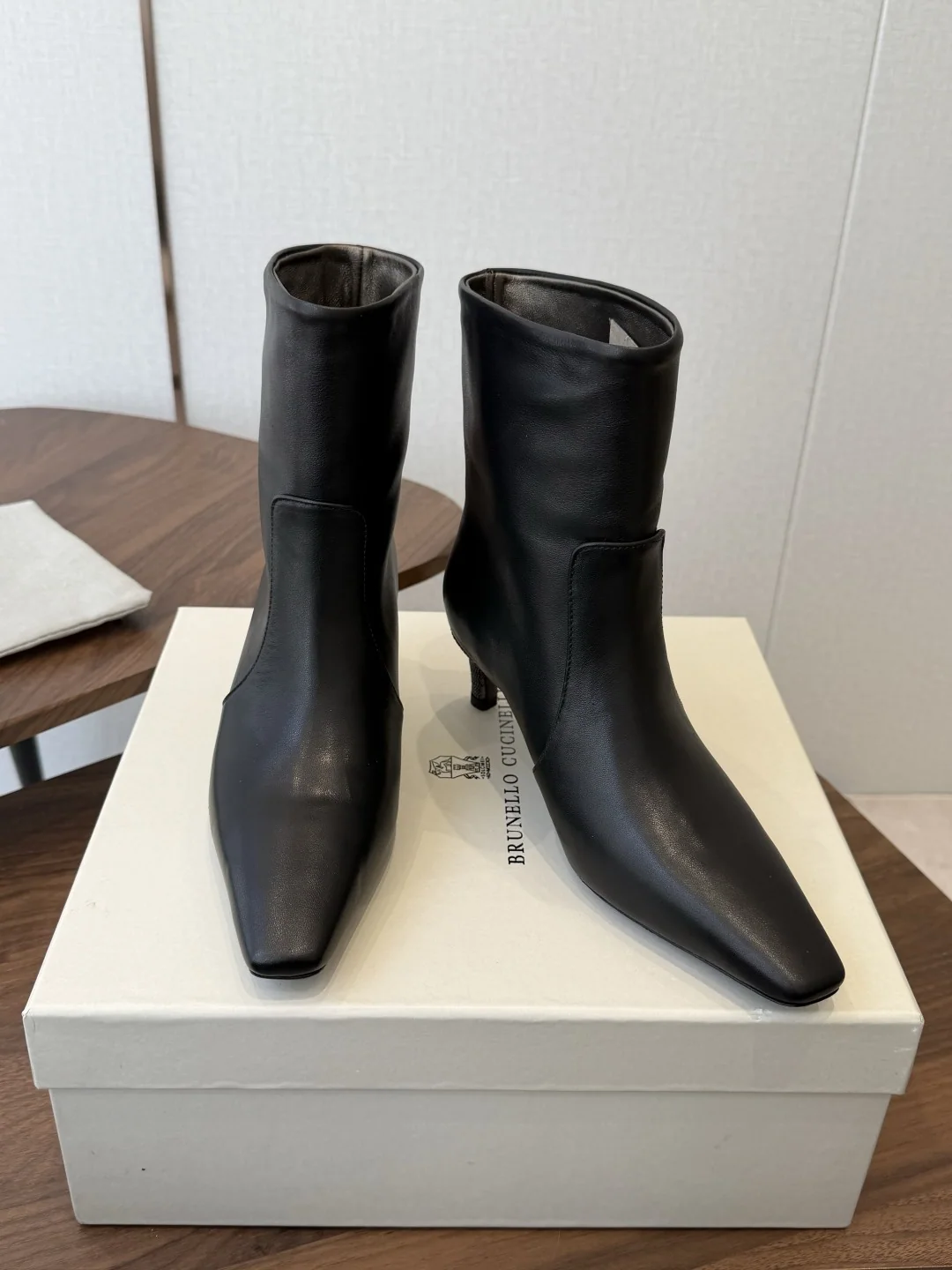 브루넬로쿠치넬리 스틸레토 힐 미드카프 부츠 상세 이미지 3