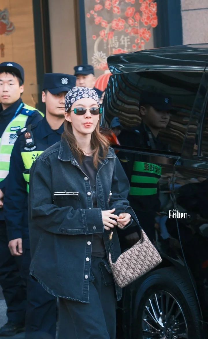 디올 클로버 선글라스 상세 이미지 2