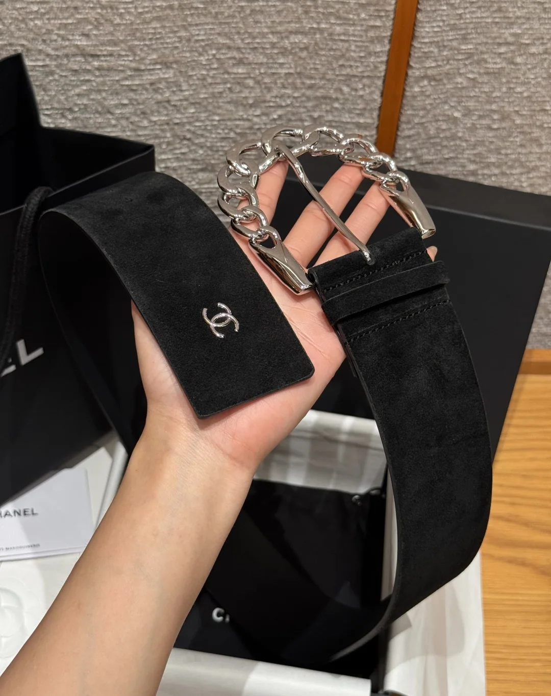 샤넬 스웨이드 체인 버클 벨트 상세 이미지 3