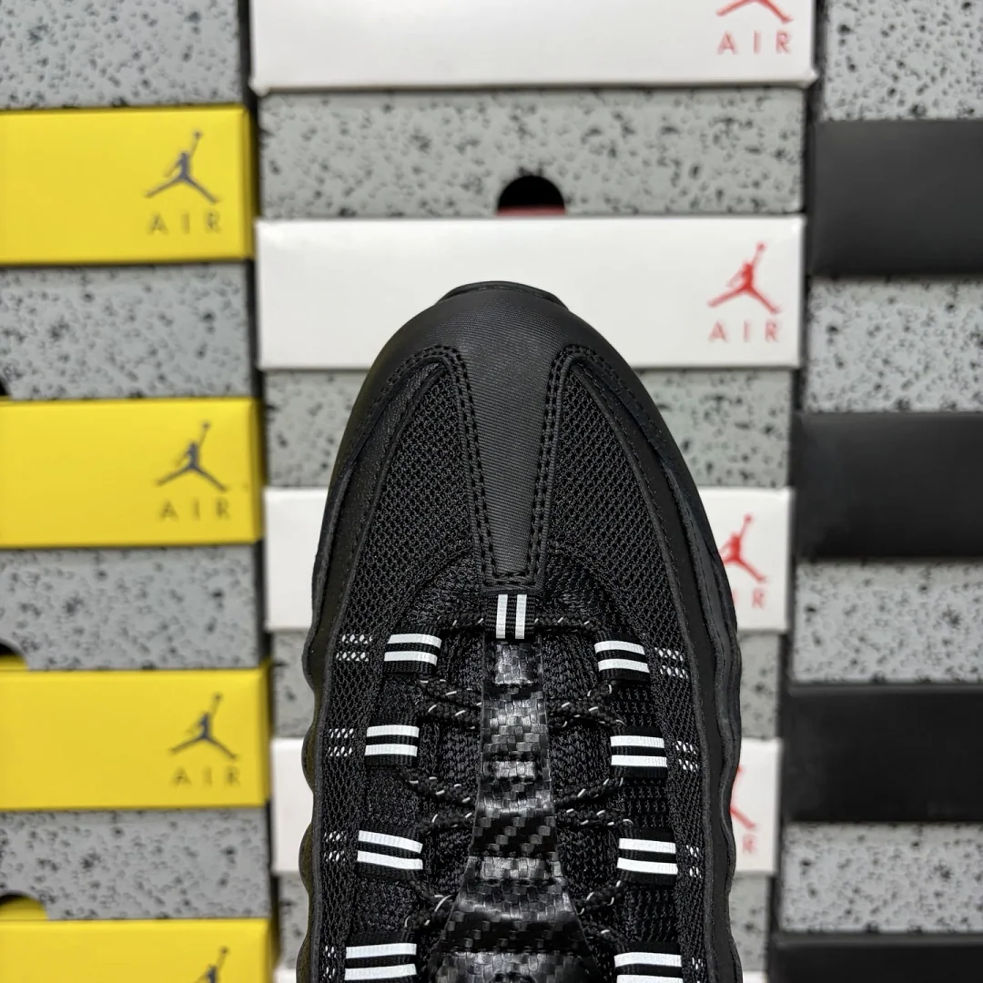 나이키 [GX] 에어 맥스 95 IR1474-010 201774 Nike Air Max 95 Big Bubble Black Carbon 상세 이미지 3