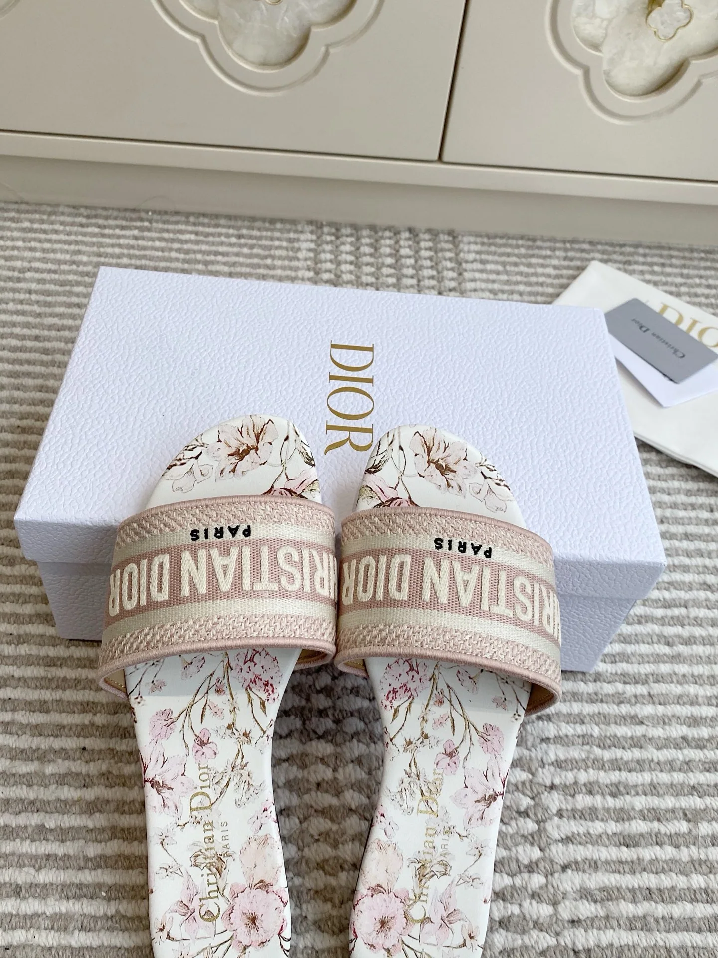디올 신발 상세 이미지 6