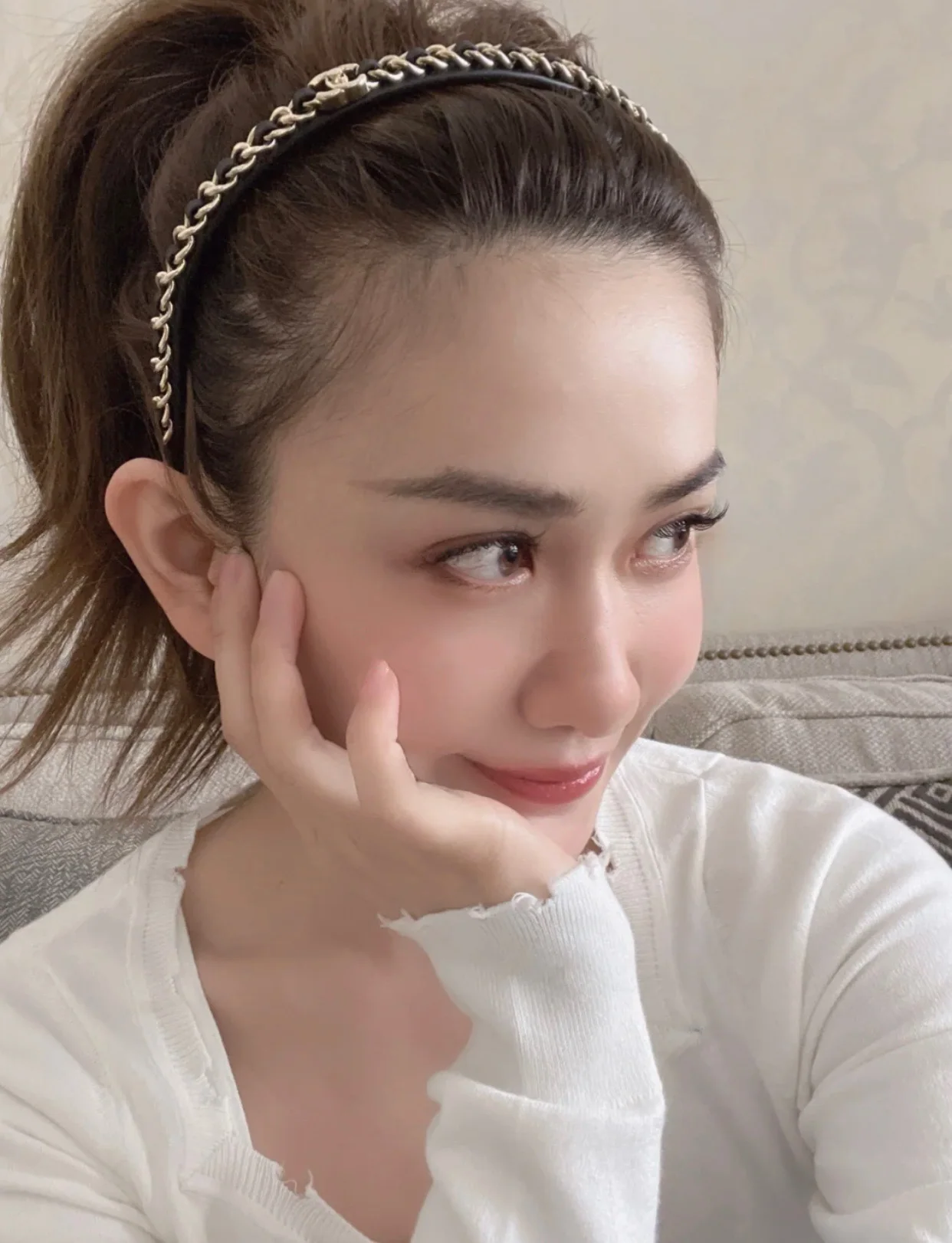 샤넬 블랙 가죽 꼬임 체인 헤어밴드 상세 이미지 9