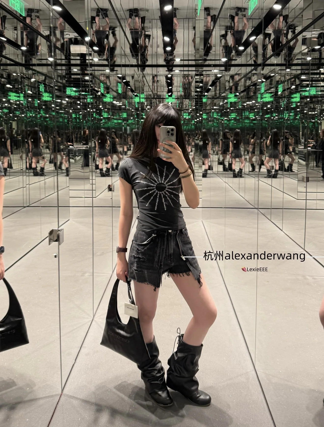 알렉산더왕 라인스톤 장식 여성 반팔 티셔츠 상세 이미지 2