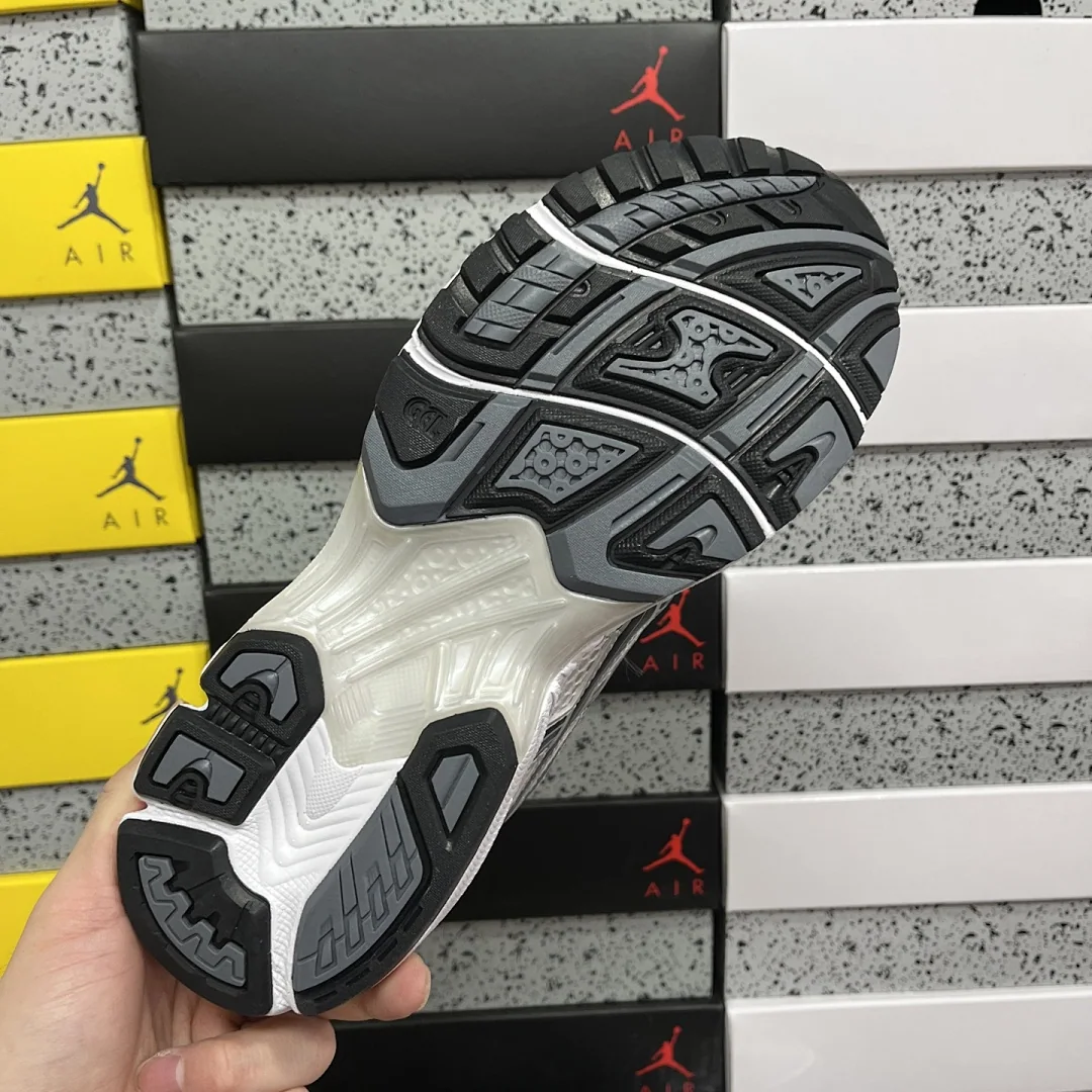아식스 [ZC] 젤 카야노 14 1203A537-110 200324 Asics Gel-Kayano 14 White Graphite Grey 상세 이미지 4