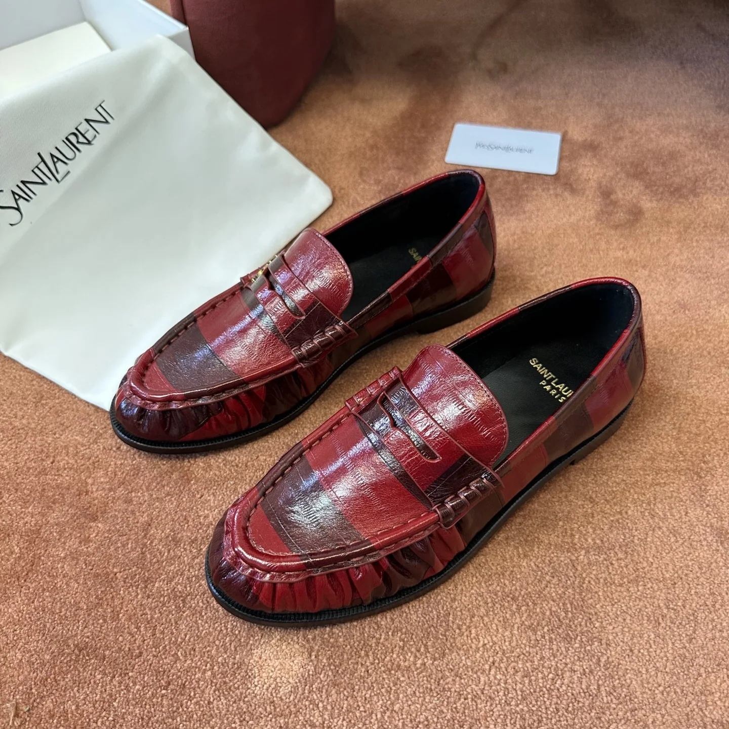 생로랑 YSL 앞코 덮인 장어가죽 뮬 로퍼 상세 이미지 4