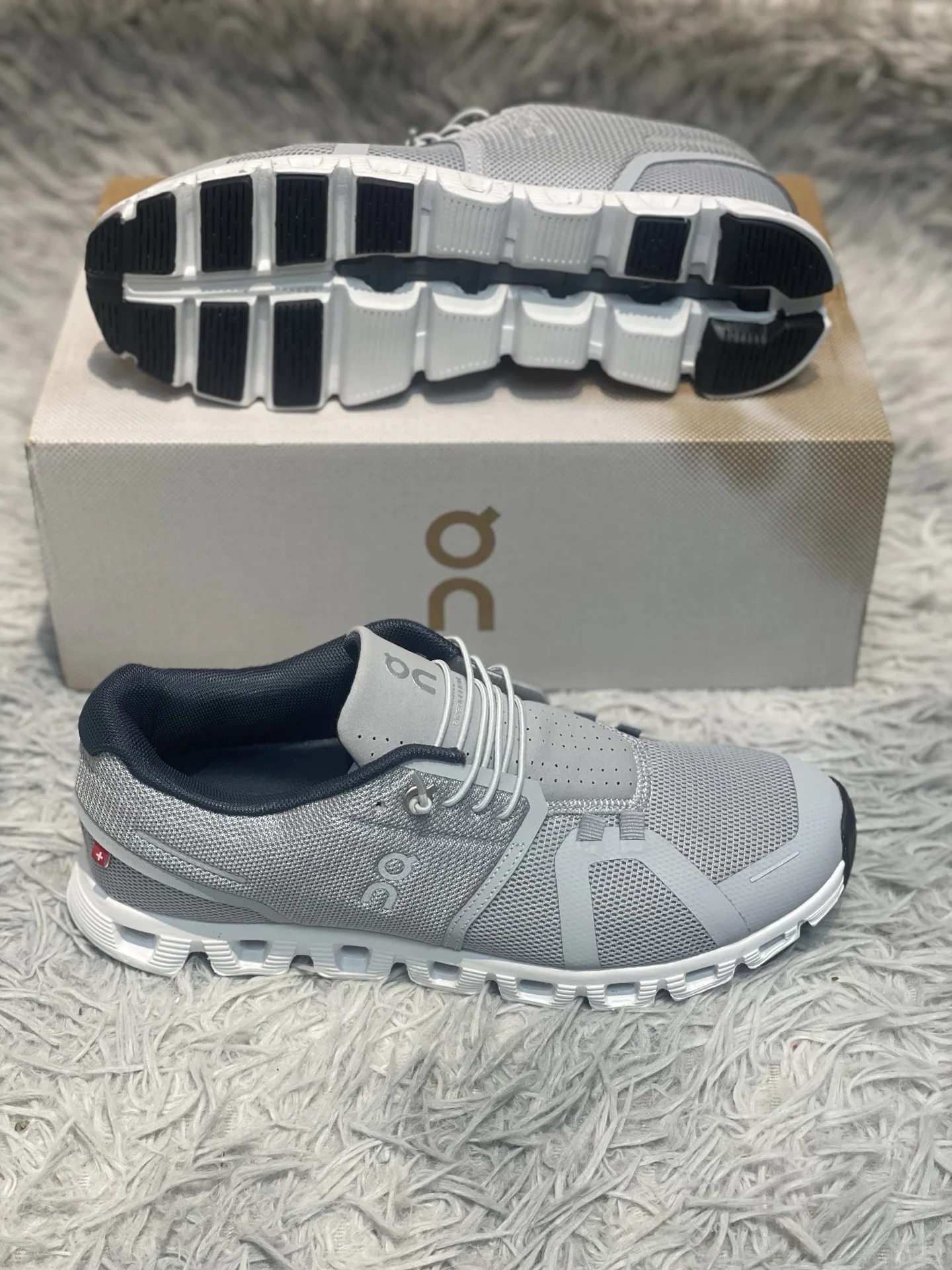 ON OnRun Cloud 6 경량 캐주얼 러닝화 상세 이미지 5